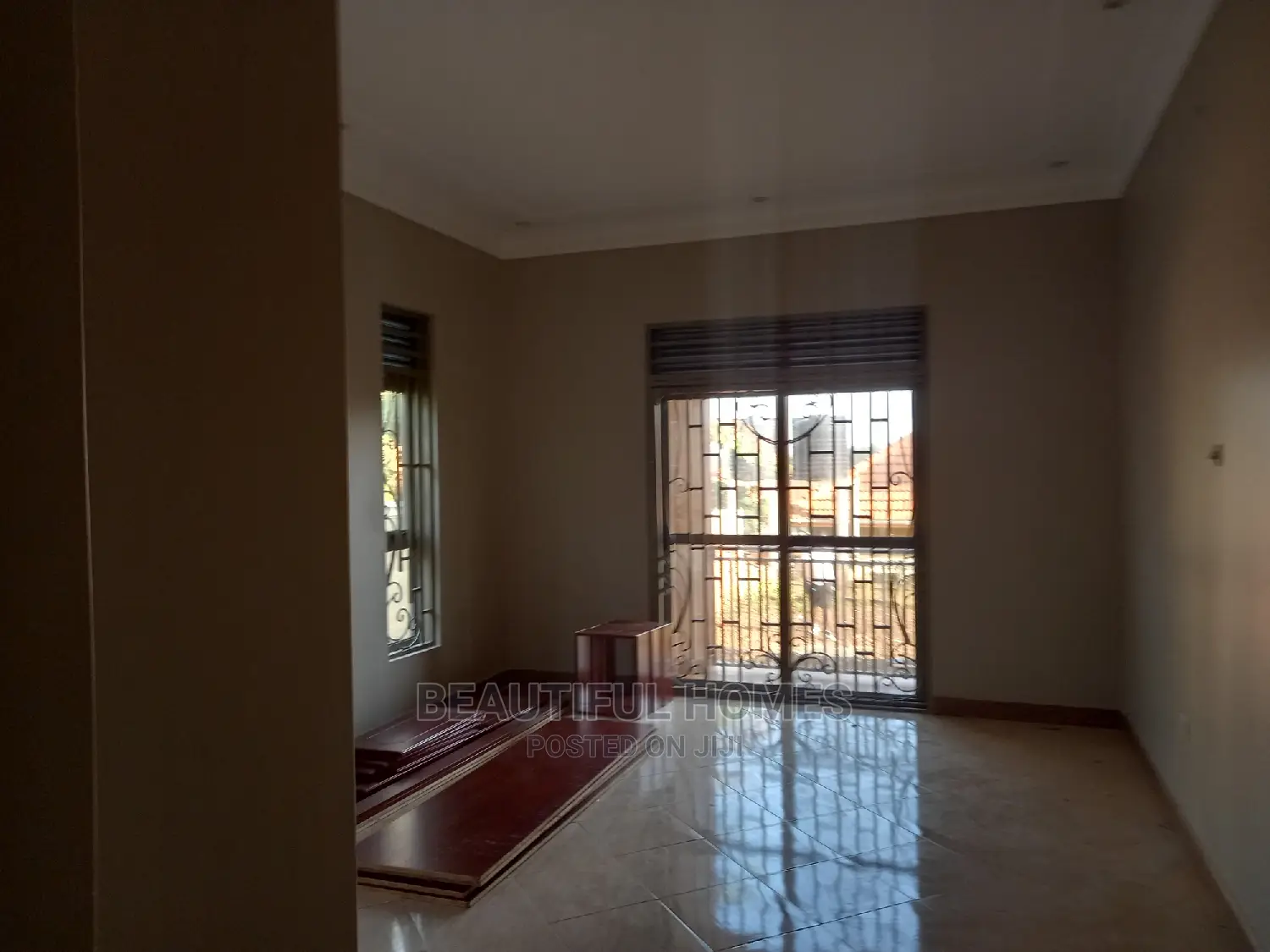 Furnished 4bdrm House in Kira Posh for Sale in Kira