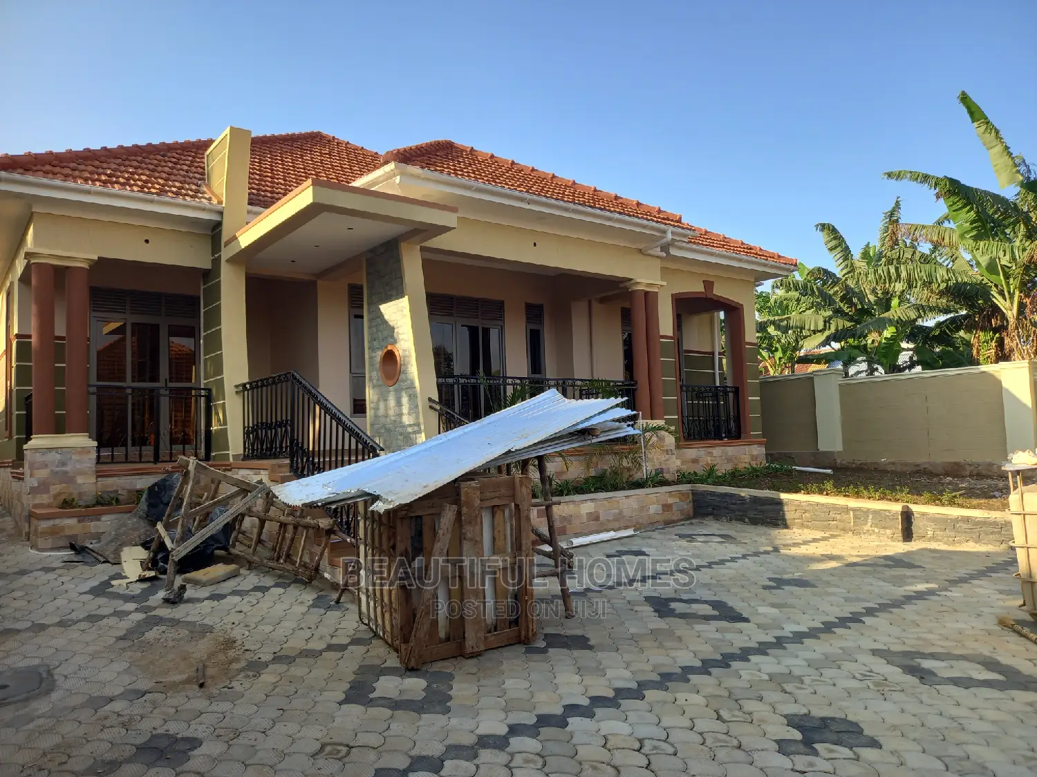 Furnished 4bdrm Bungalow in Kira Minister'S for Sale in Kira