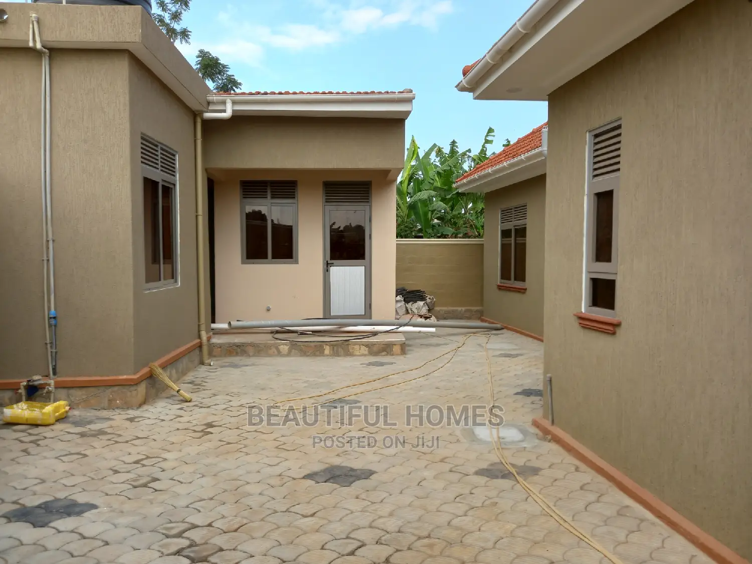 Furnished 4bdrm House in Kira for Sale in Kira