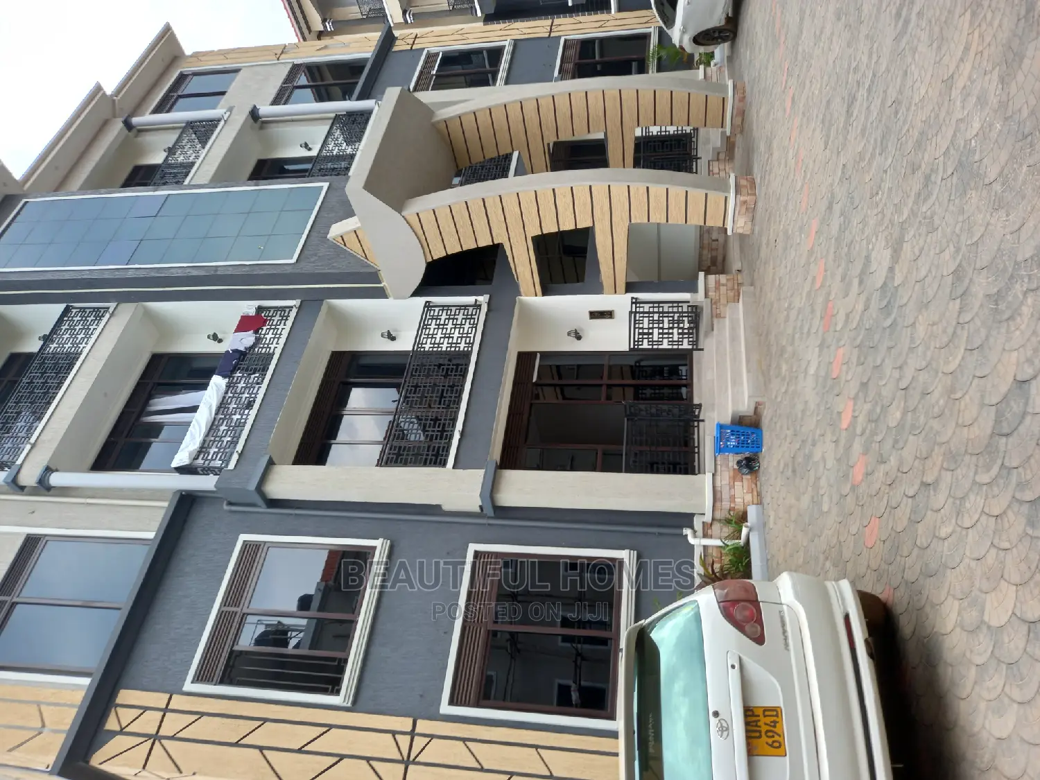 Furnished 2bdrm Apartment in Kisaasi, Central Division for Sale in Central Division