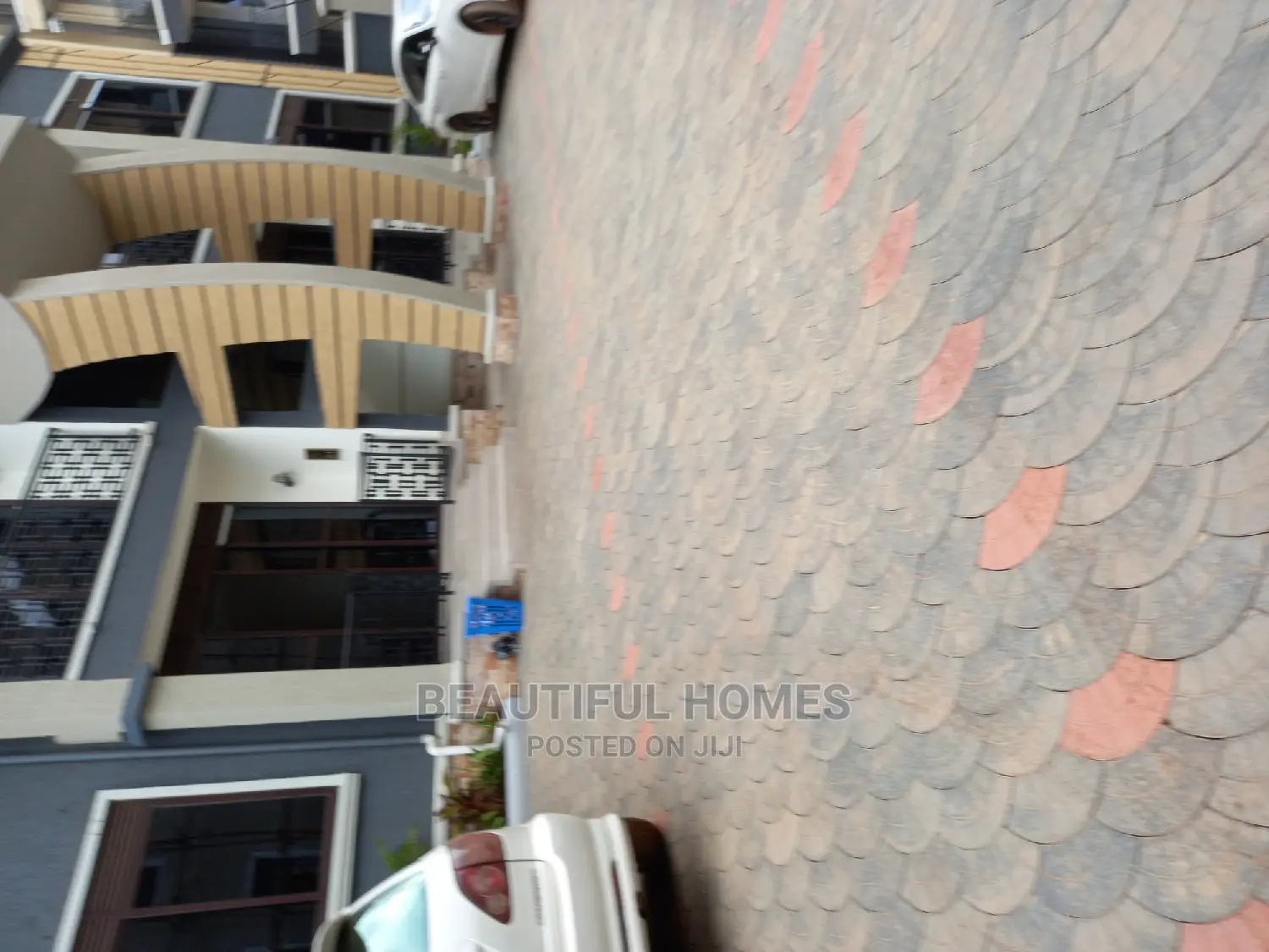 Furnished 2bdrm Apartment in Kisaasi, Central Division for Sale in Central Division