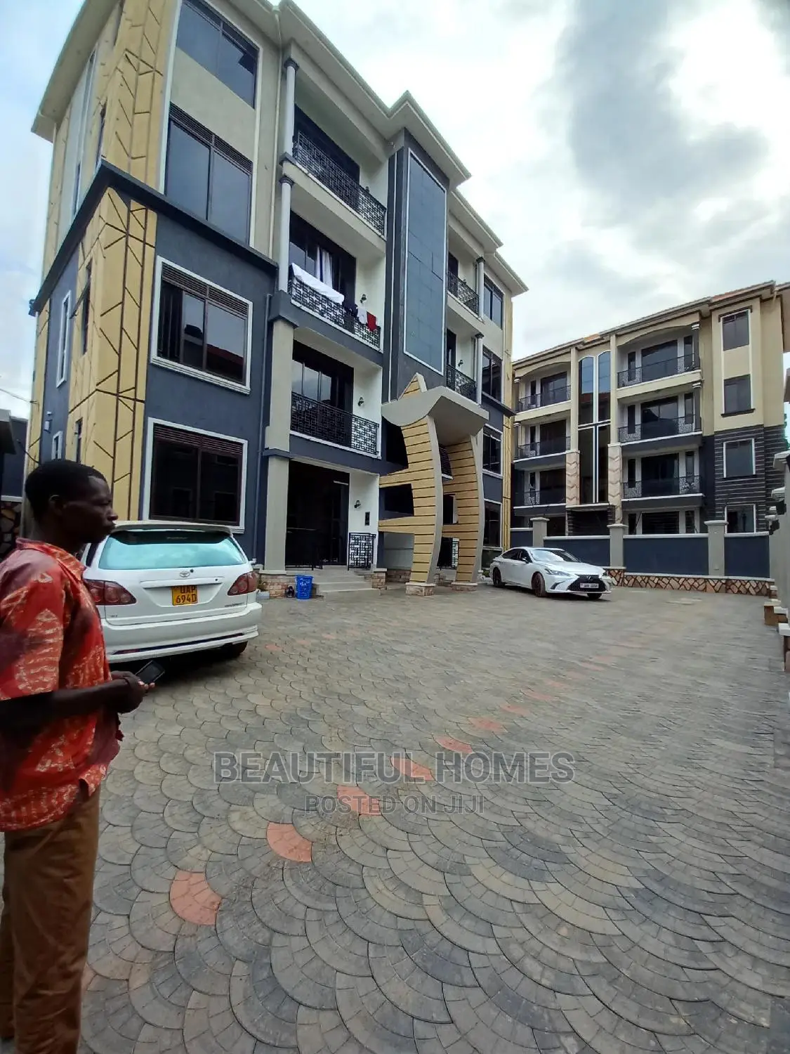 Furnished 2bdrm Apartment in Kisaasi, Central Division for Sale in Central Division