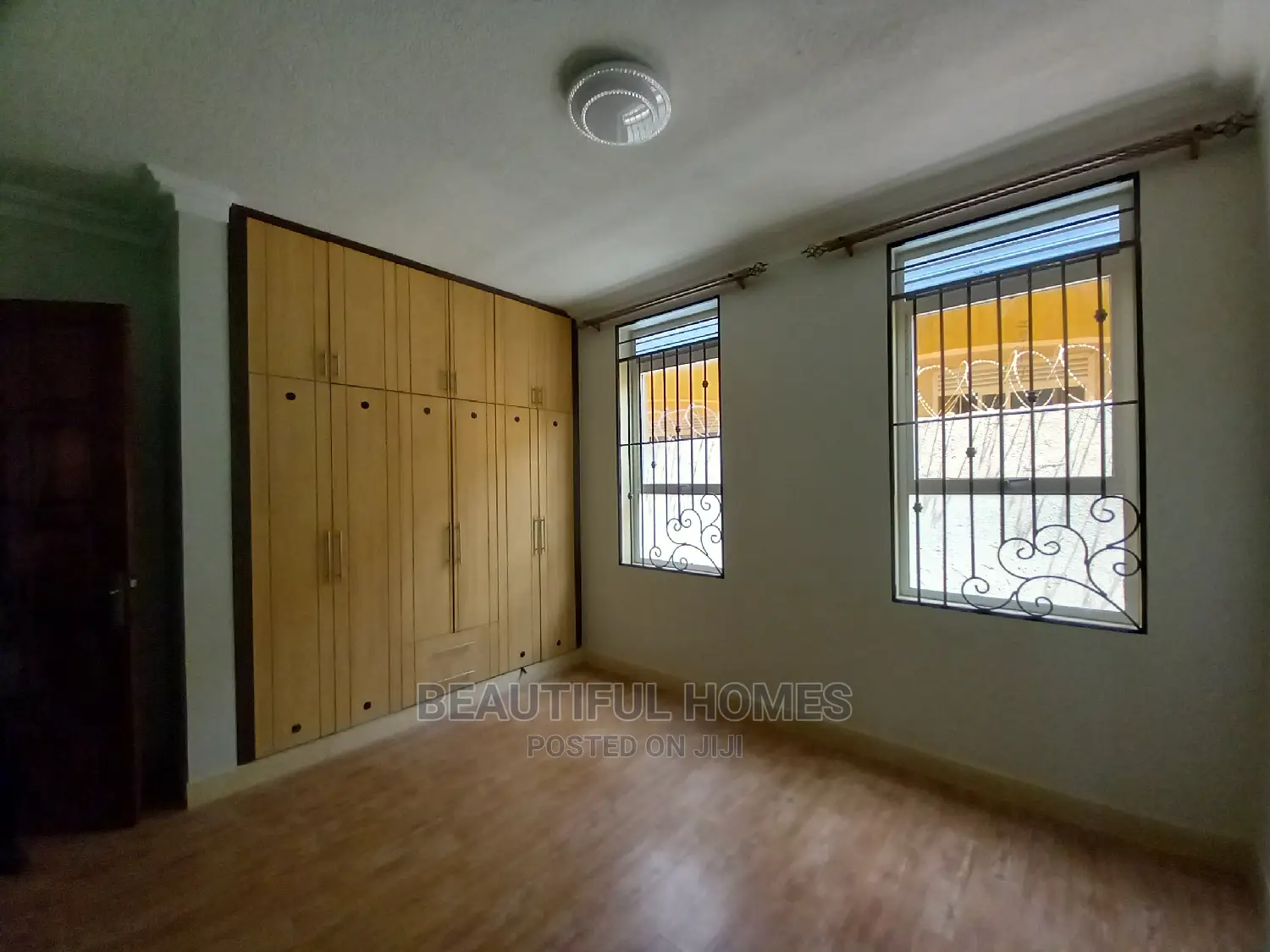 Furnished 2bdrm Block of Flats in Kisaasi, Central Division for Sale in Central Division