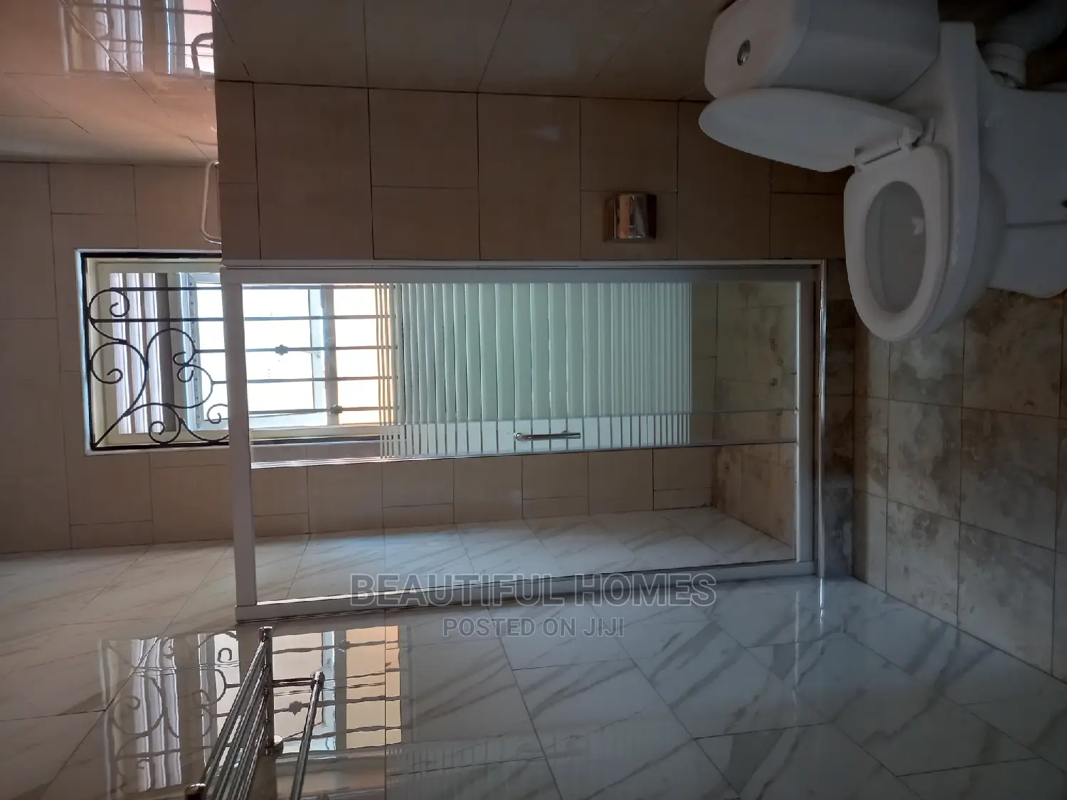 Furnished 2bdrm Block of Flats in Kisaasi, Central Division for Sale in Central Division