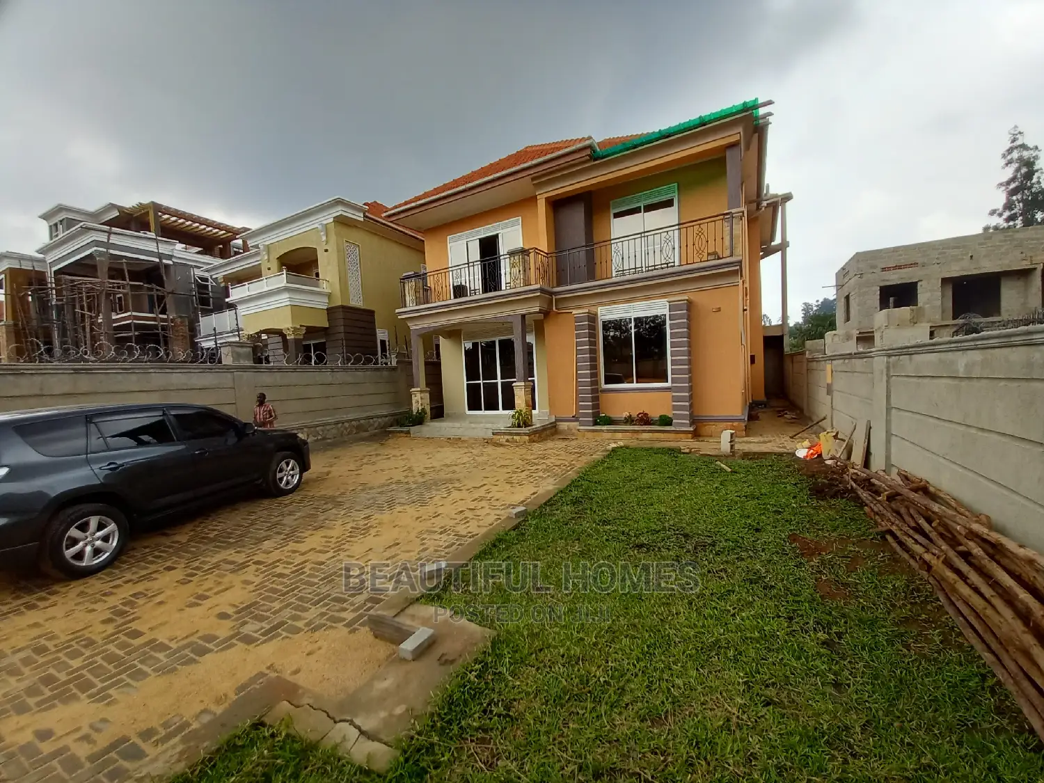 Furnished 4bdrm House in Kira Tarmack for Sale in Kira