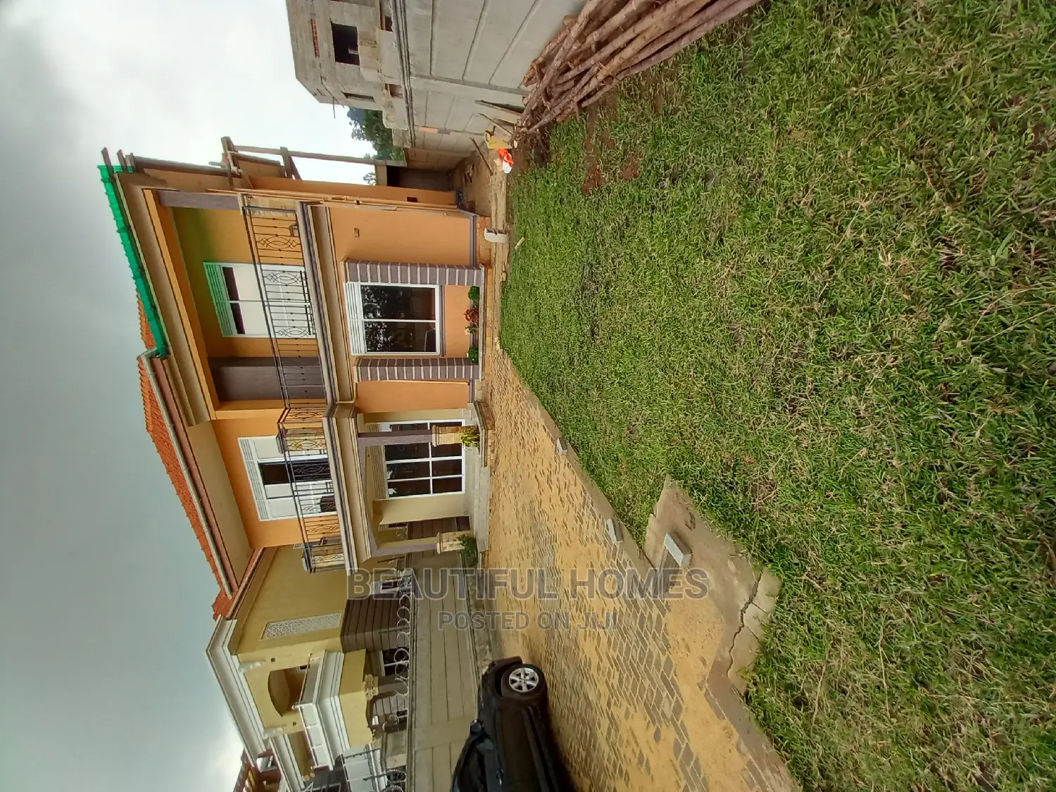 Furnished 4bdrm Mansion in Diplomat Village, Kira for Sale in Kira