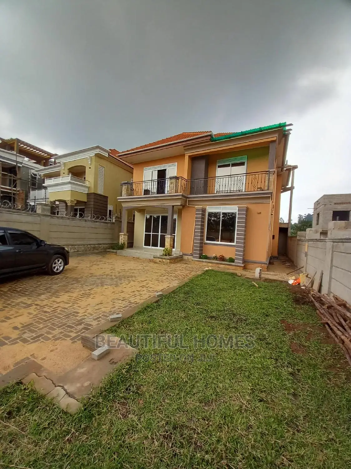 Furnished 4bdrm Mansion in Diplomat Village, Kira for Sale in Kira