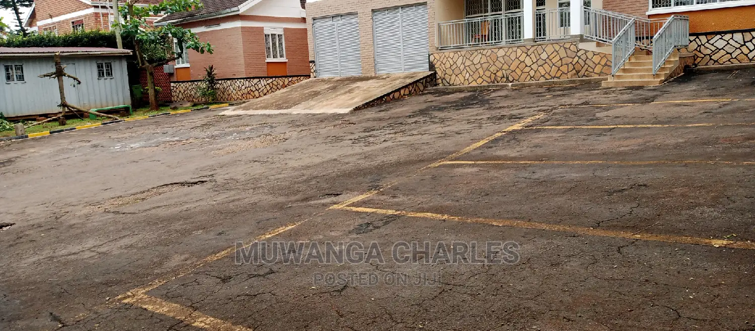 6bdrm Duplex in Fs Properties Ltd, Central Division for Rent in Central Division