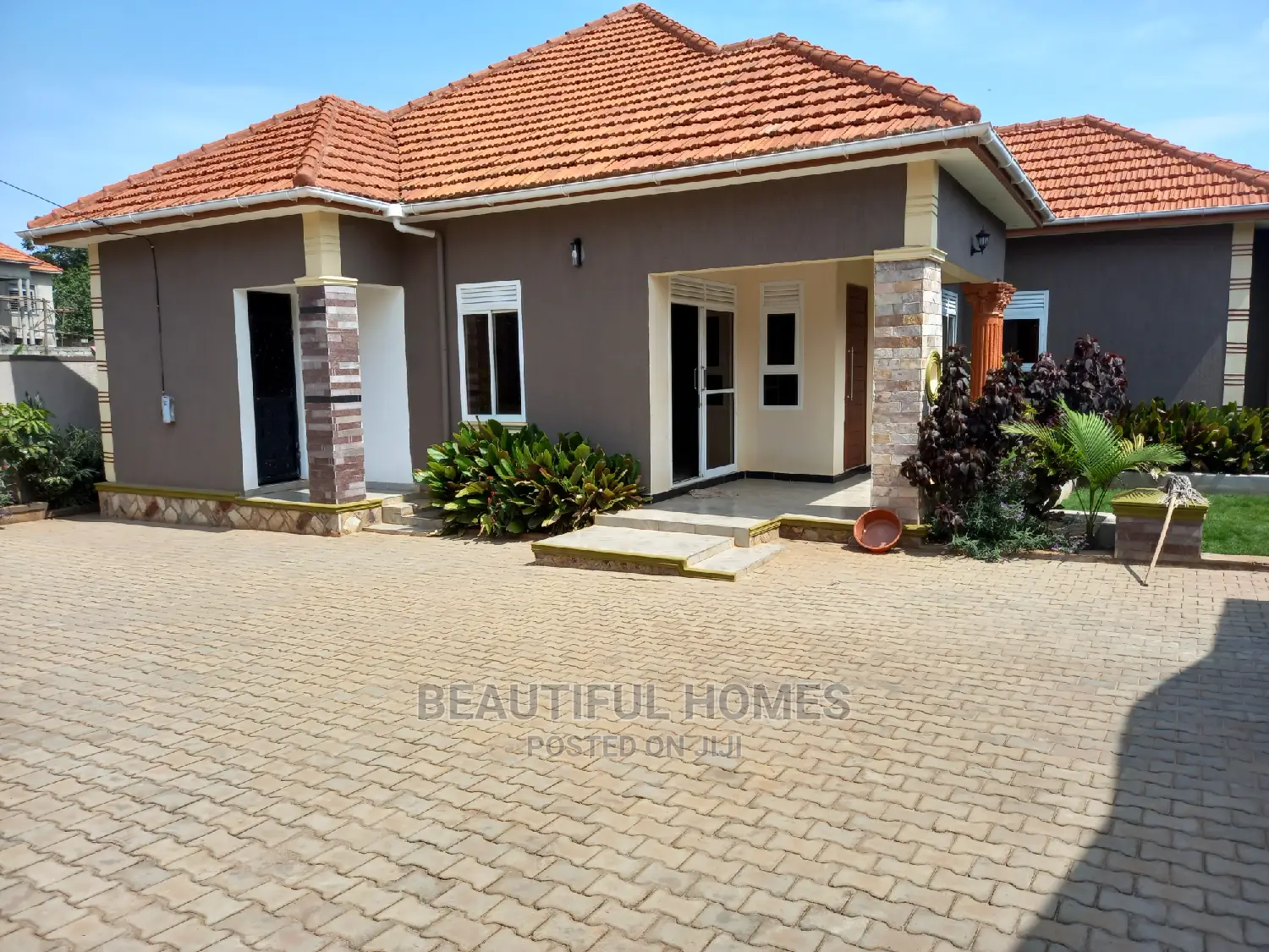 Furnished 4bdrm Bungalow in Kira for Sale in Kira