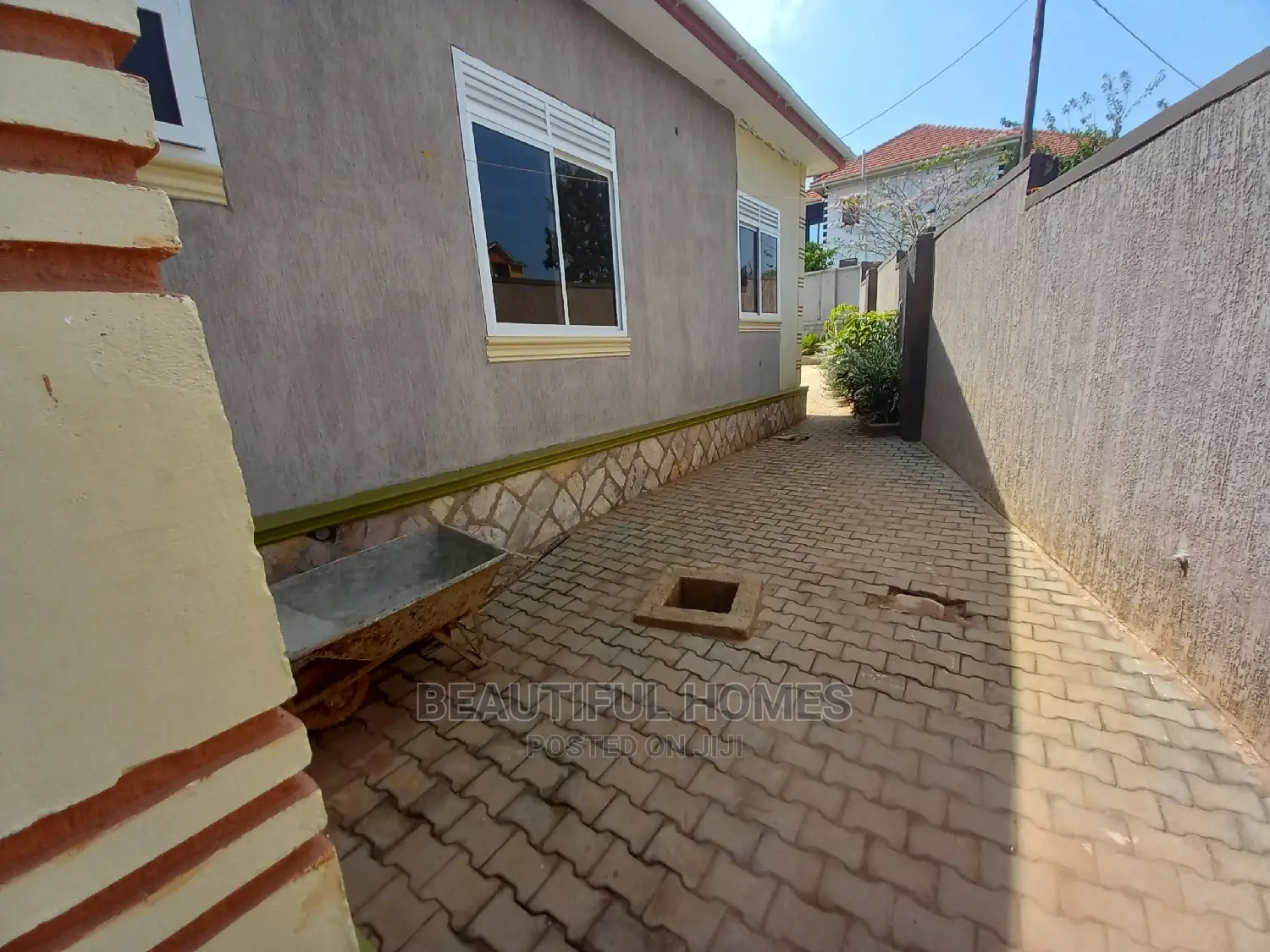 Furnished 4bdrm House in Kira for Sale in Kira