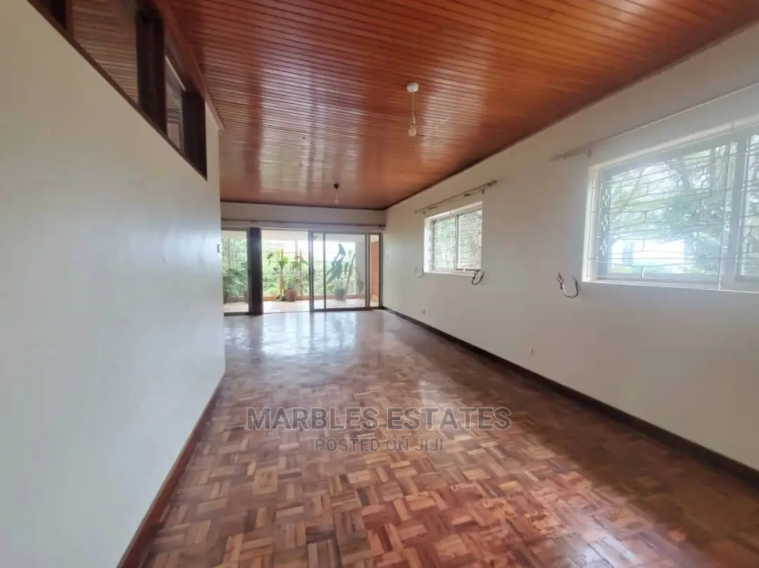 5bdrm Bungalow in Mbuya, Central Division for Rent in Central Division