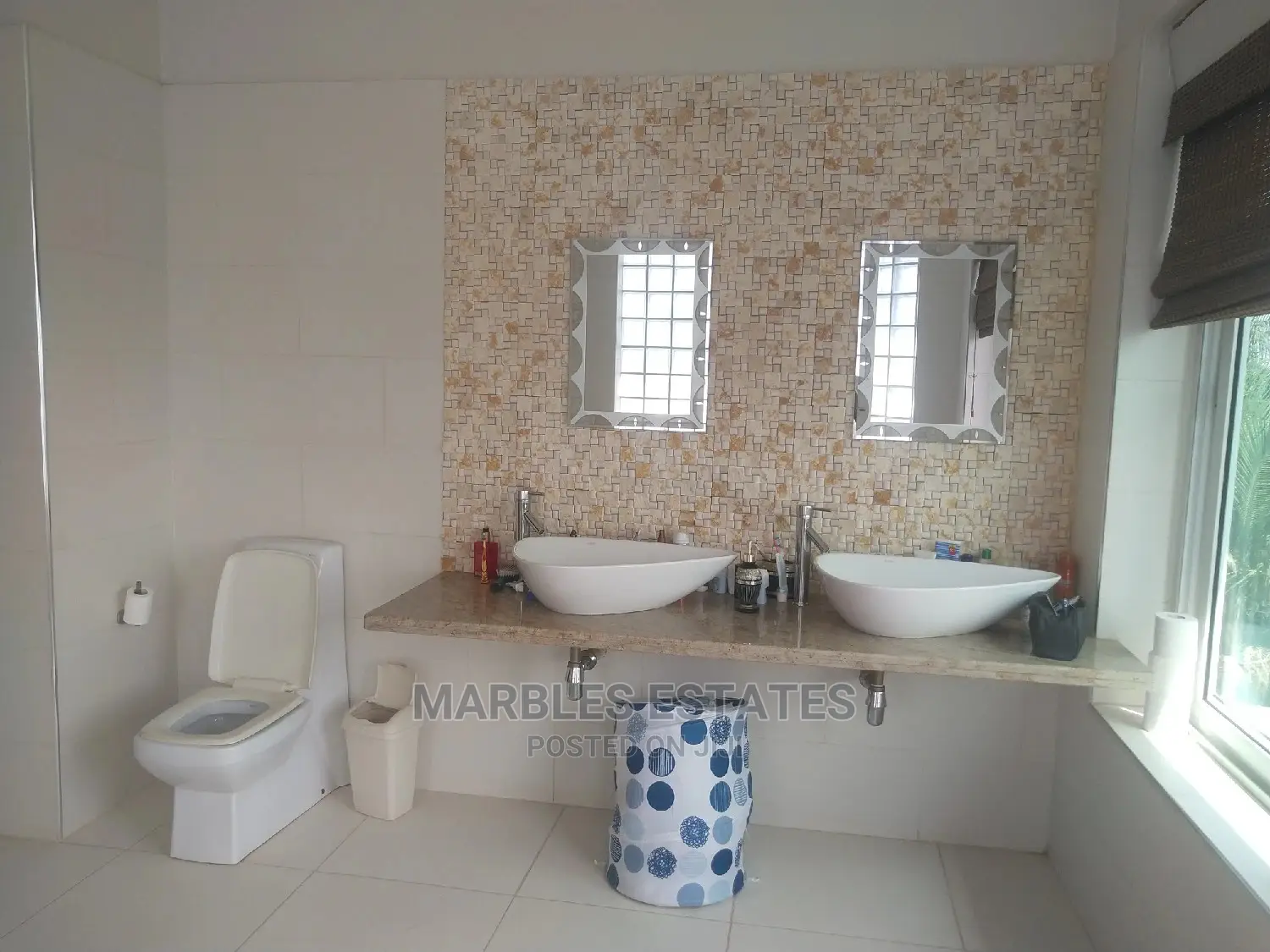 5bdrm Townhouse/Terrace in Mbuya, Central Division for Rent in Central Division