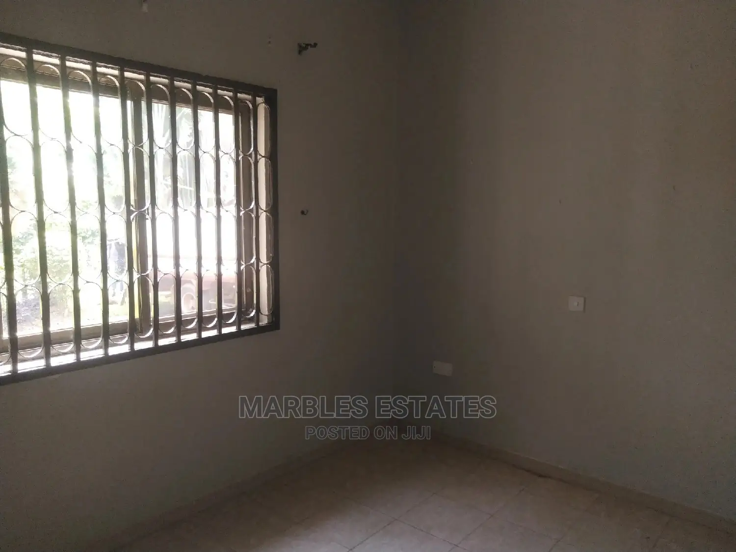 4bdrm Bungalow in Bugolobi, Central Division for Sale in Central Division
