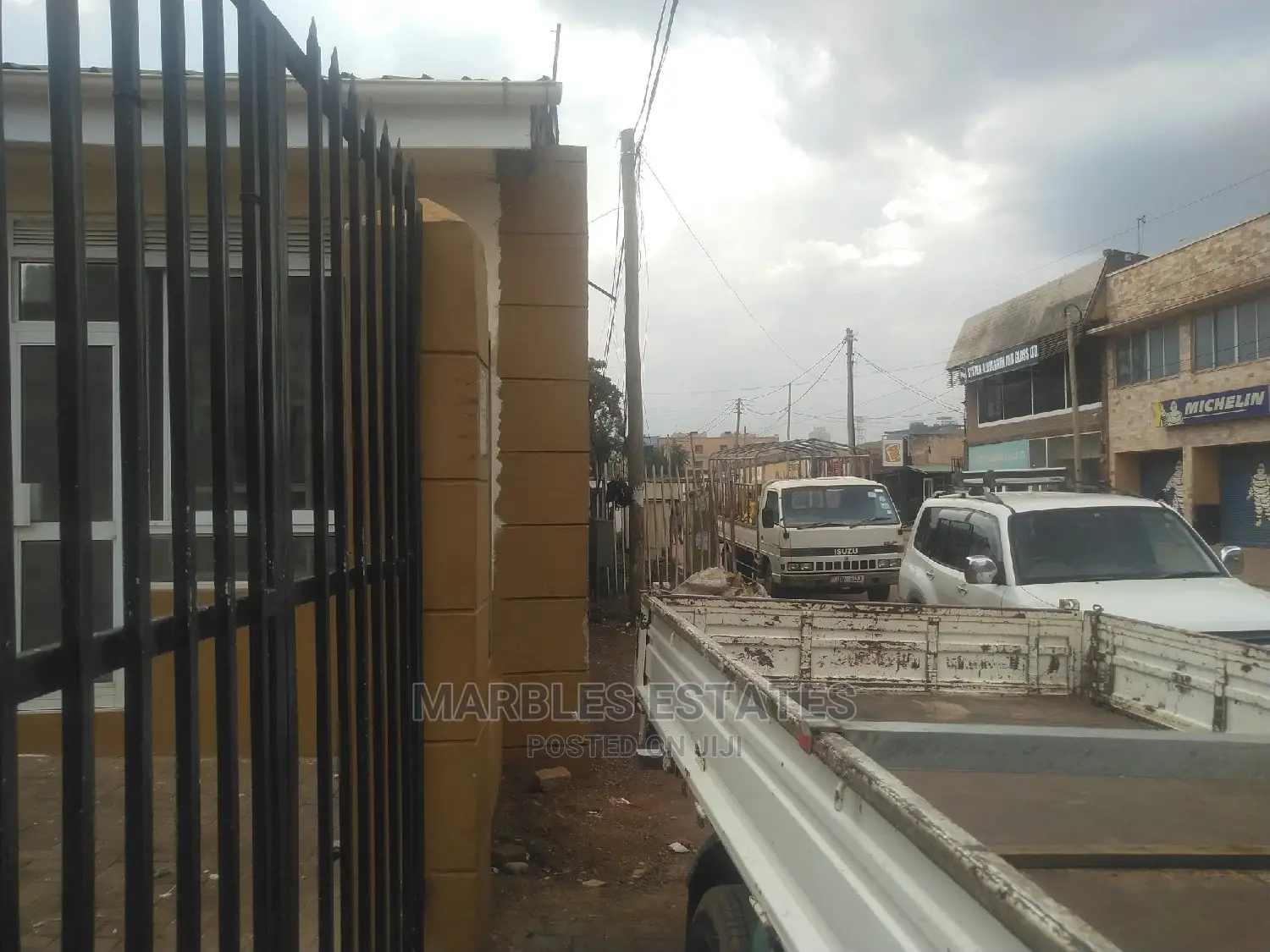 Warehouse for Rent With Show Room 500 Square Meters at $7 in Central Division