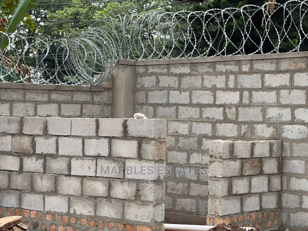 Warehouse and Showroomfor Rent in Kampala 1000 Square Meters in Central Division