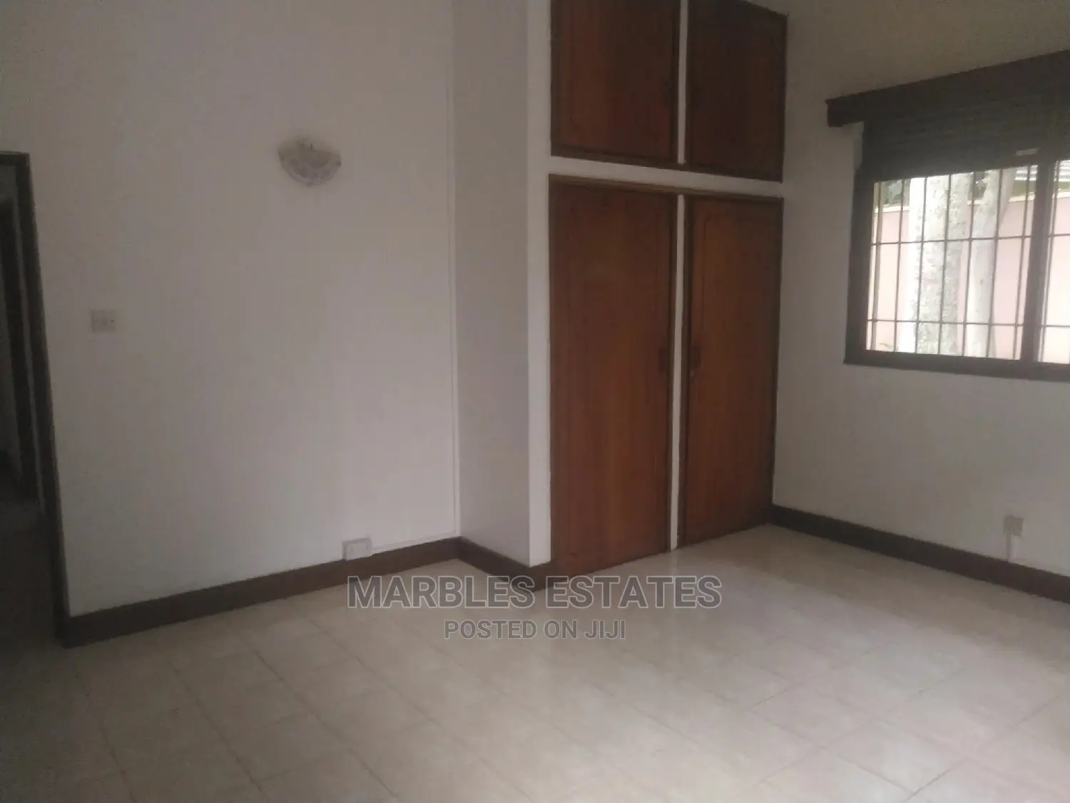 3bdrm Bungalow in Kololo, Central Division for Rent in Central Division
