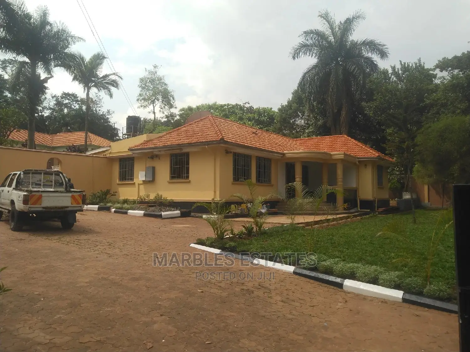 3bdrm Bungalow in Kololo, Central Division for Rent in Central Division