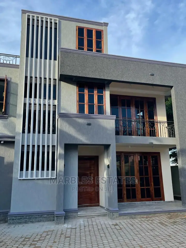 5bdrm House in Munyonyo, Central Division for Sale in Central Division