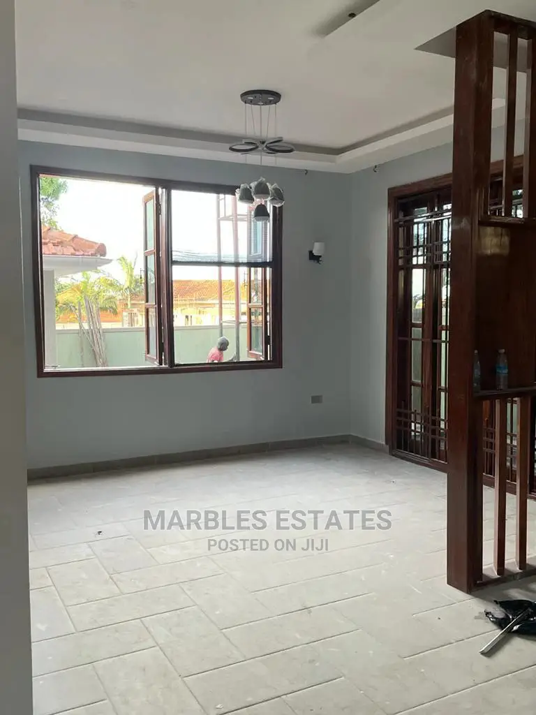 5bdrm House in Munyonyo, Central Division for Sale in Central Division
