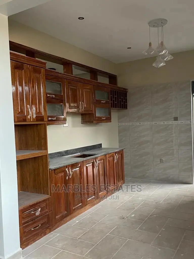 5bdrm House in Munyonyo, Central Division for Sale in Central Division