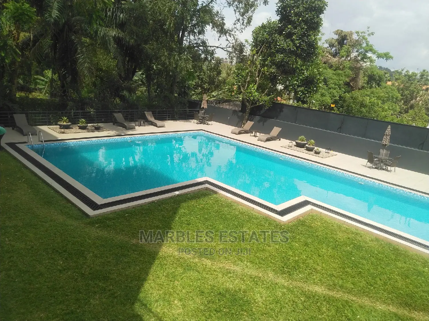 5bdrm Apartment in Naguru, Central Division for Sale in Central Division