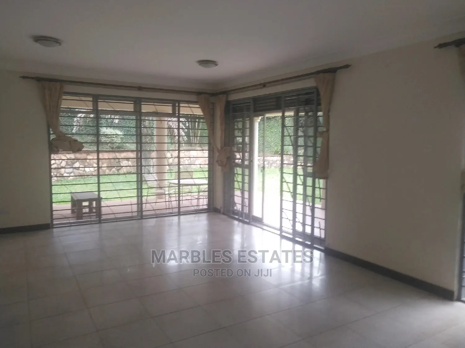 Furnished 3bdrm Townhouse/Terrace in Naguru, Central Division for Rent in Central Division