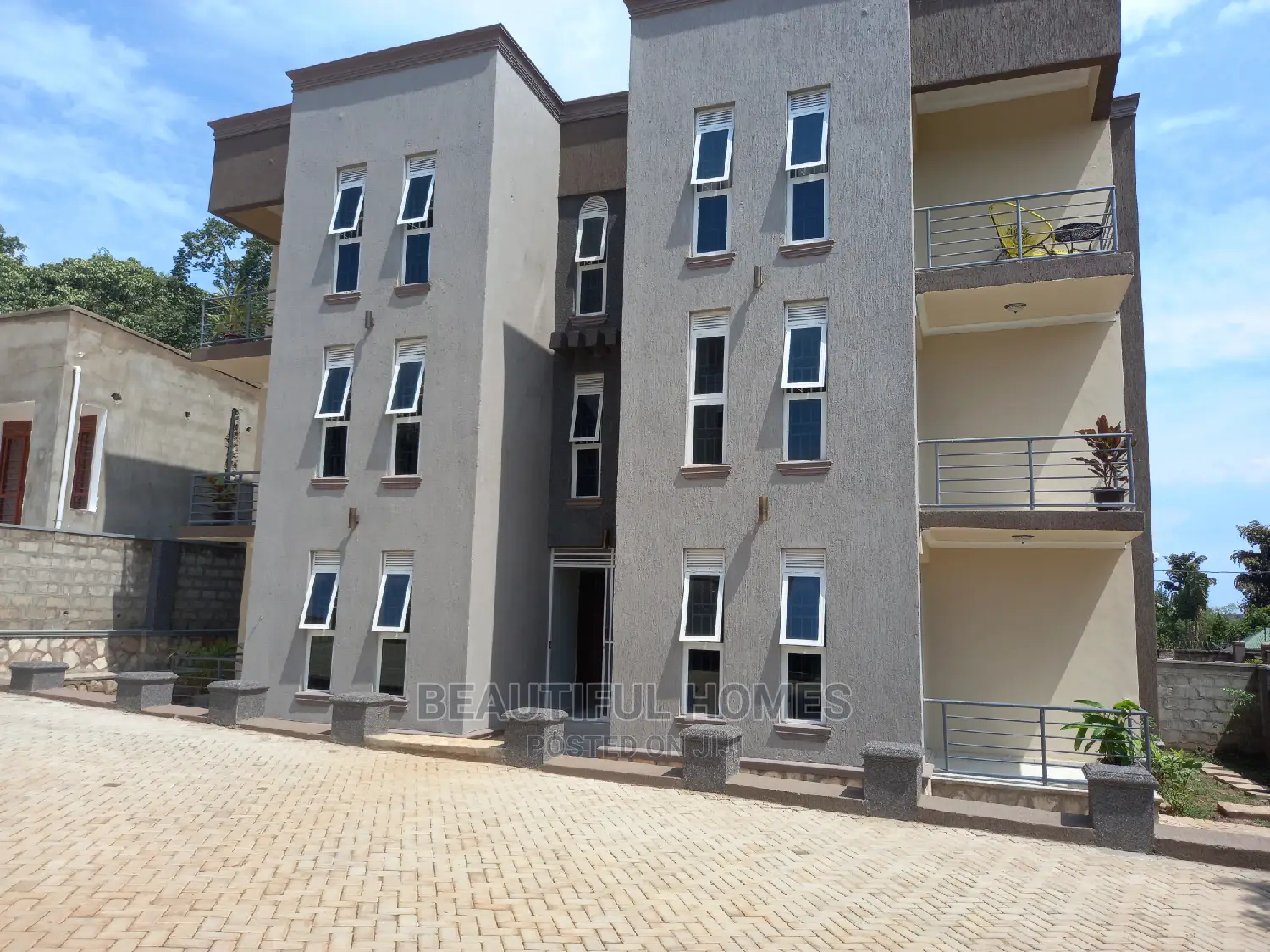 Furnished 2bdrm Apartment in Bunga, Makindye for Sale in Makindye