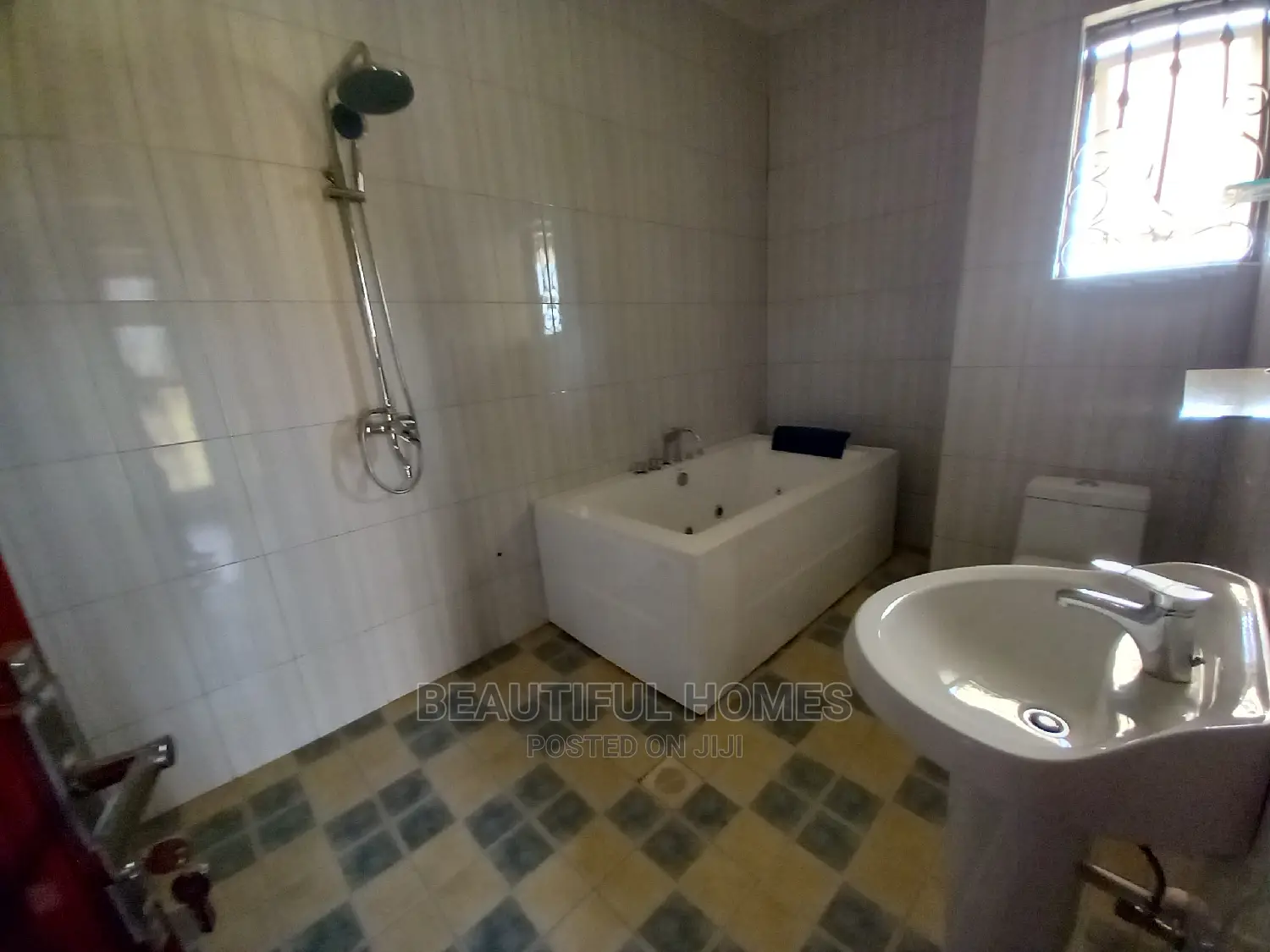 Furnished 2bdrm Apartment in Bunga, Makindye for Sale in Makindye