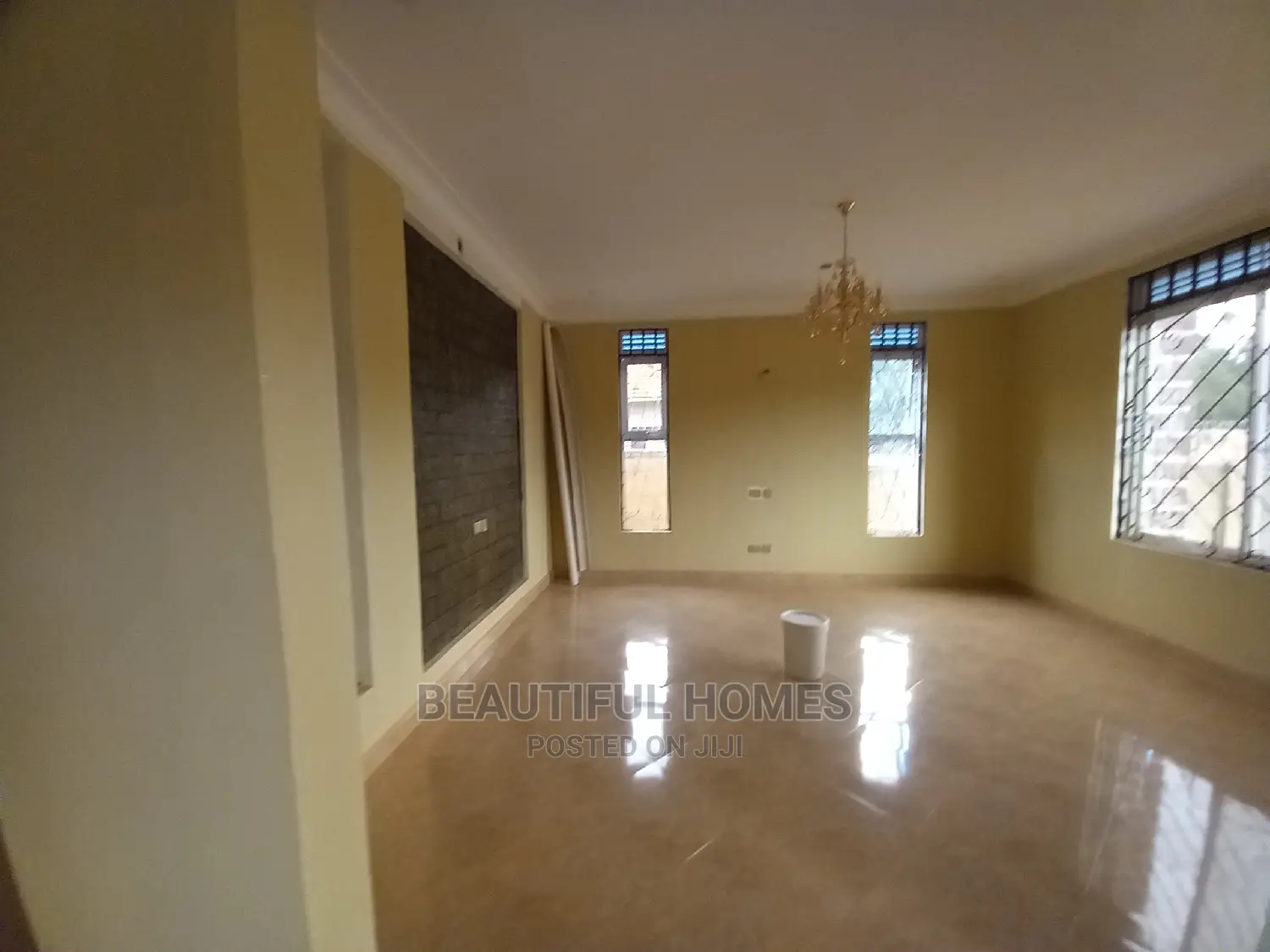 Furnished 4bdrm House in Tarmack, Kira for Sale in Kira