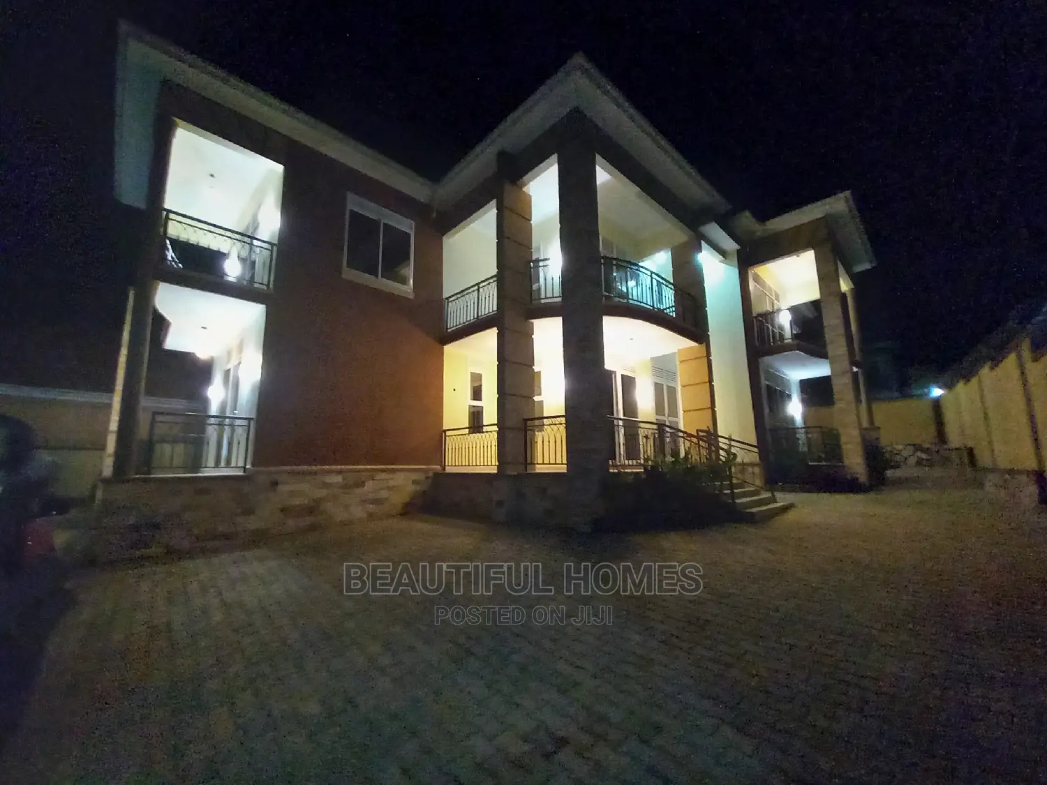 Furnished 4bdrm Mansion in Kyanja, Central Division for Sale in Central Division