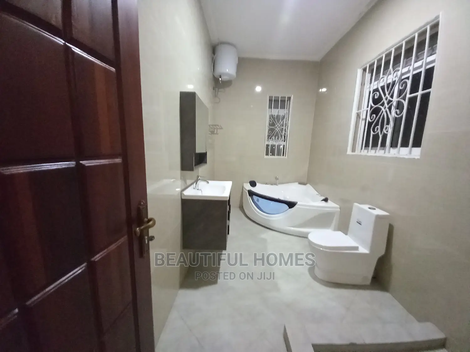 Furnished 4bdrm Mansion in Kyanja, Central Division for Sale in Central Division