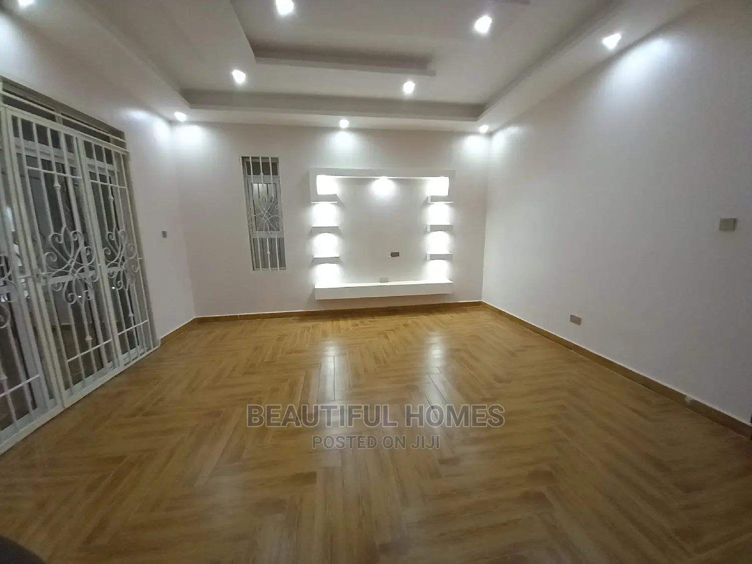 Furnished 4bdrm Mansion in Kyanja, Central Division for Sale in Central Division