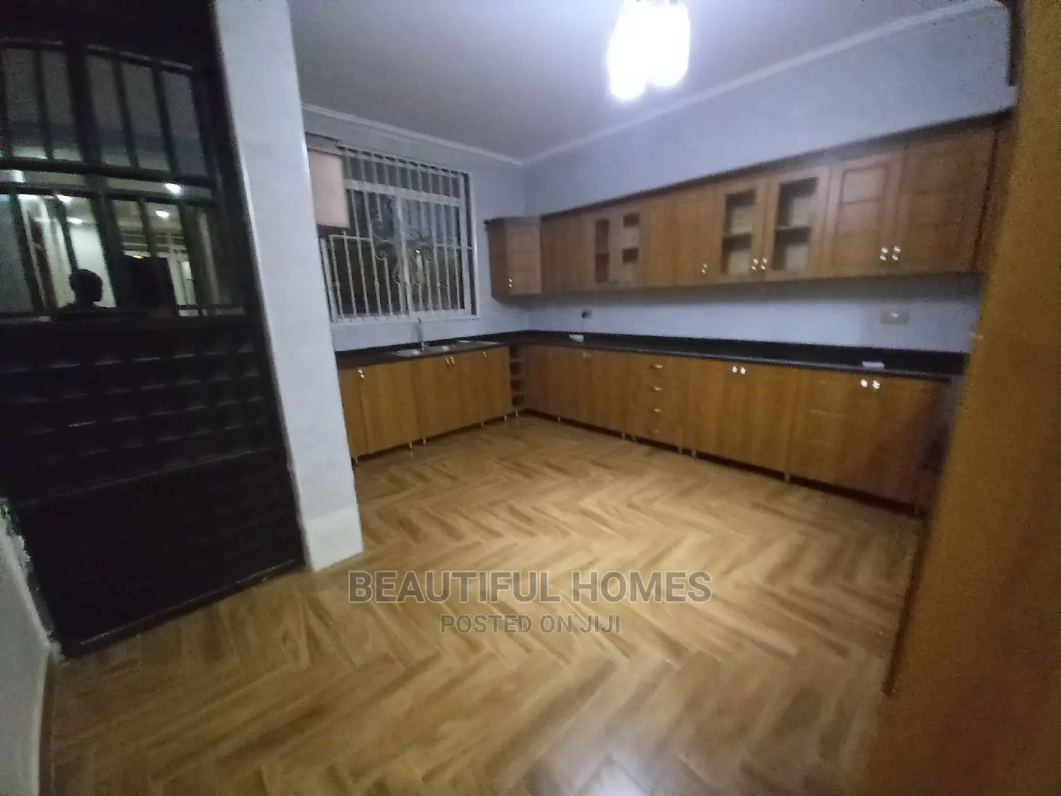 Furnished 4bdrm Mansion in Kyanja Tarmack All, Kira for Sale in Kira