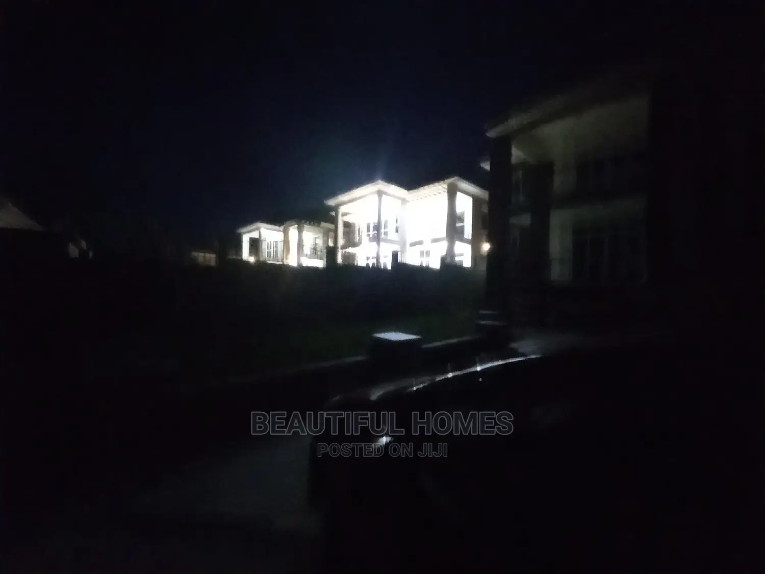 Furnished 7bdrm Mansion in All Tarmack, Kira for Sale in Kira