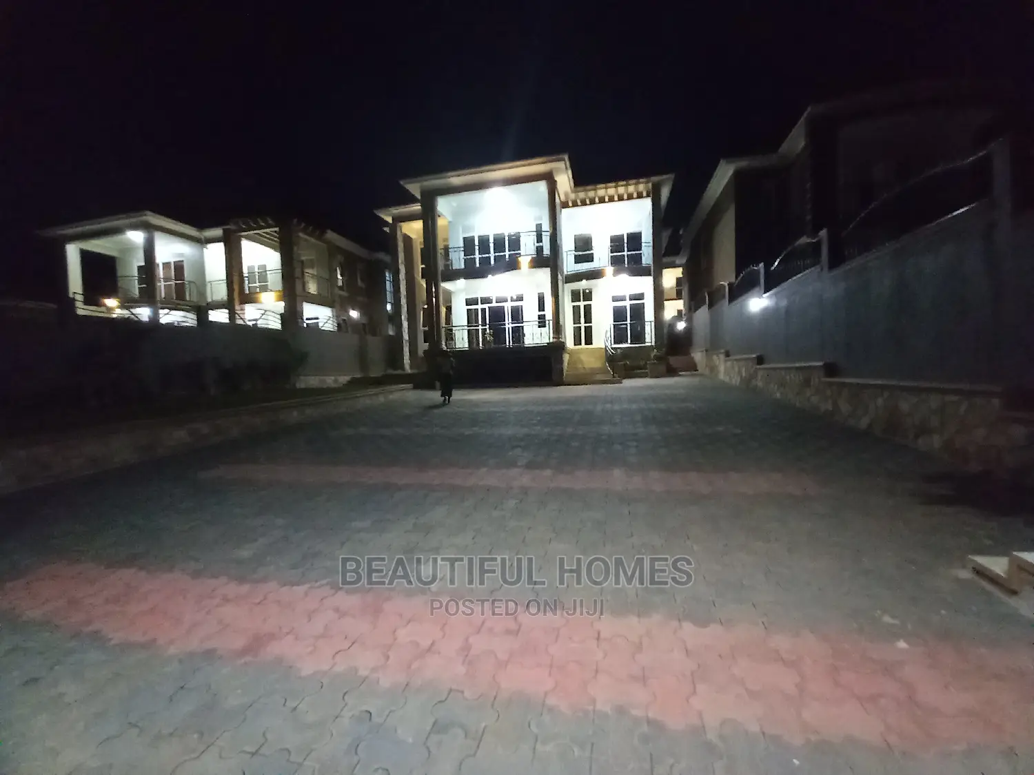 Furnished 7bdrm Mansion in Kira Classy for Sale in Kira