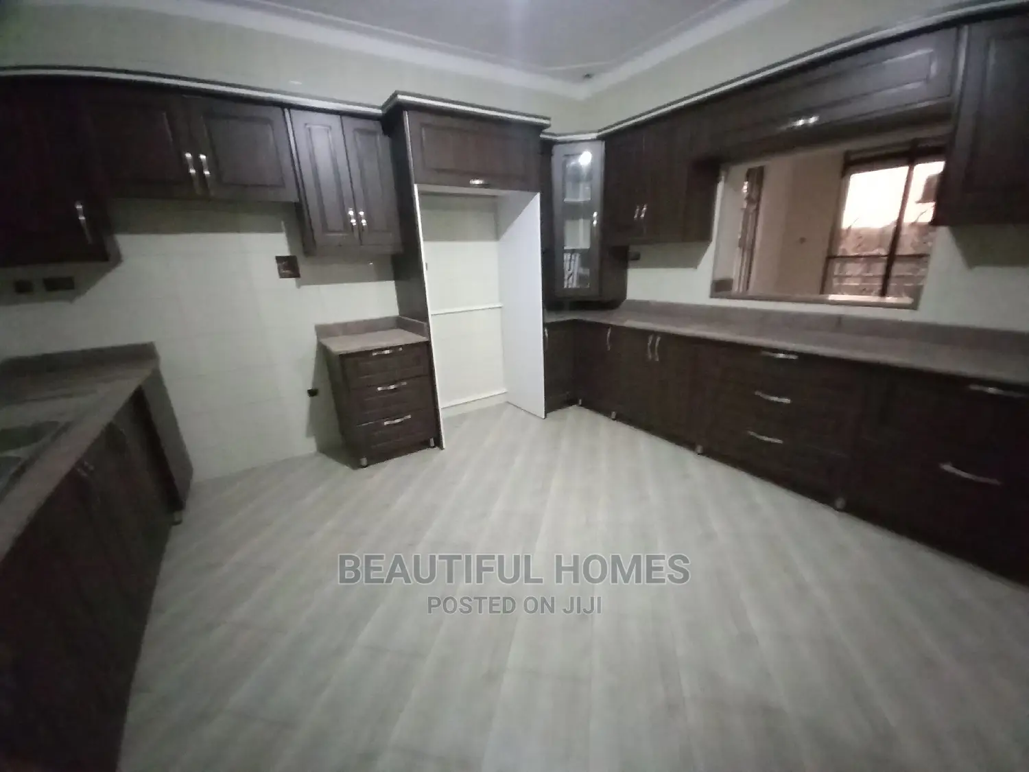 Furnished 5bdrm Mansion in Najjera, Kira for Sale in Kira