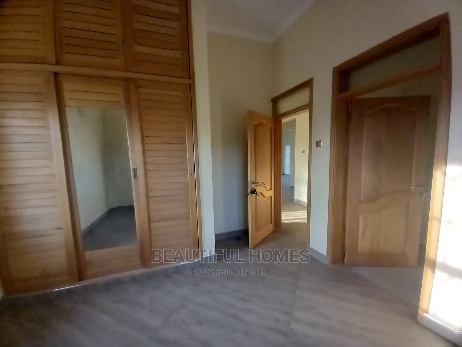 Furnished 5bdrm House in Kira Diplomat for Sale in Kira