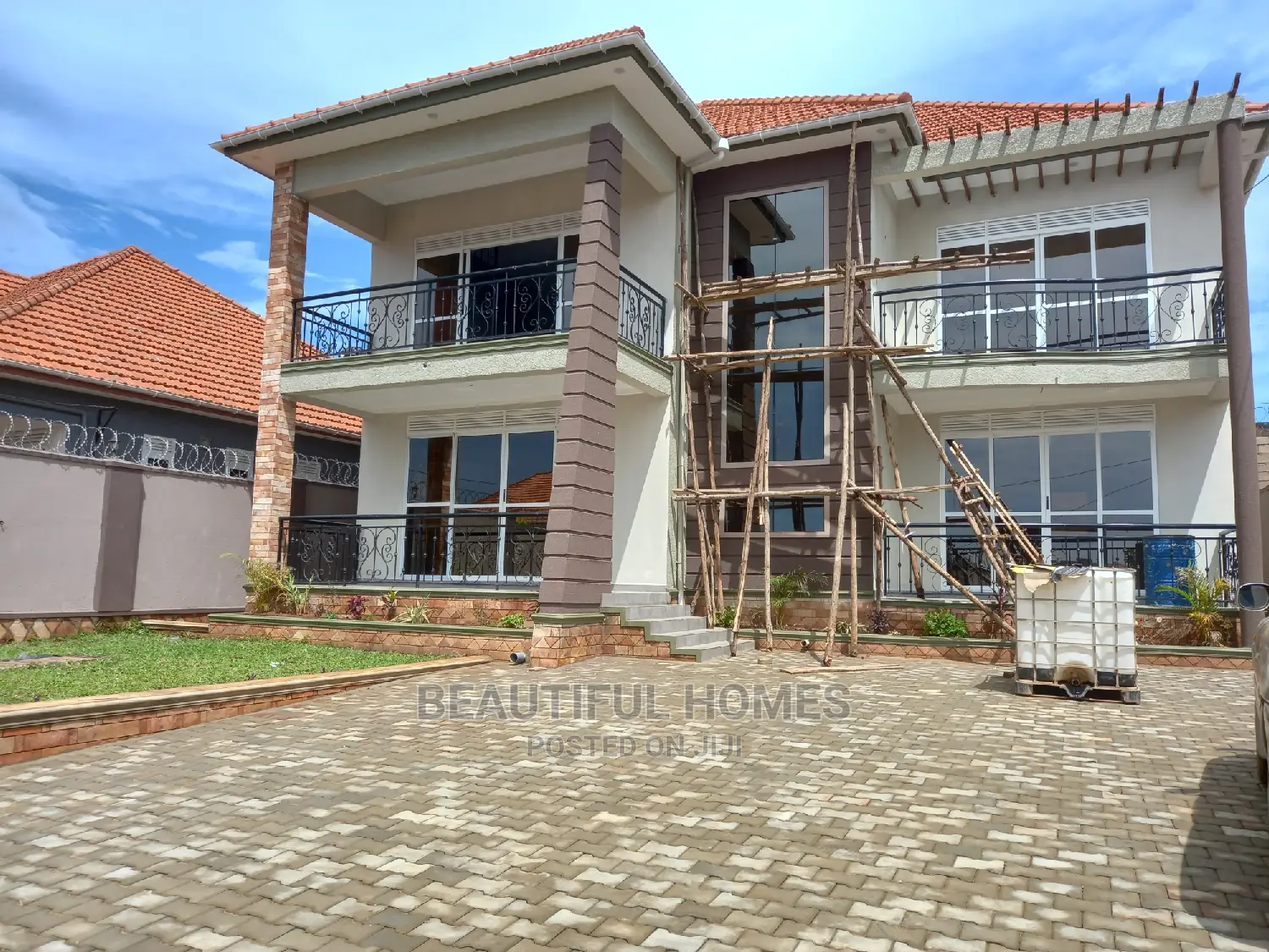 Furnished 5bdrm Mansion in Najjera Executive, Kira for Sale in Kira