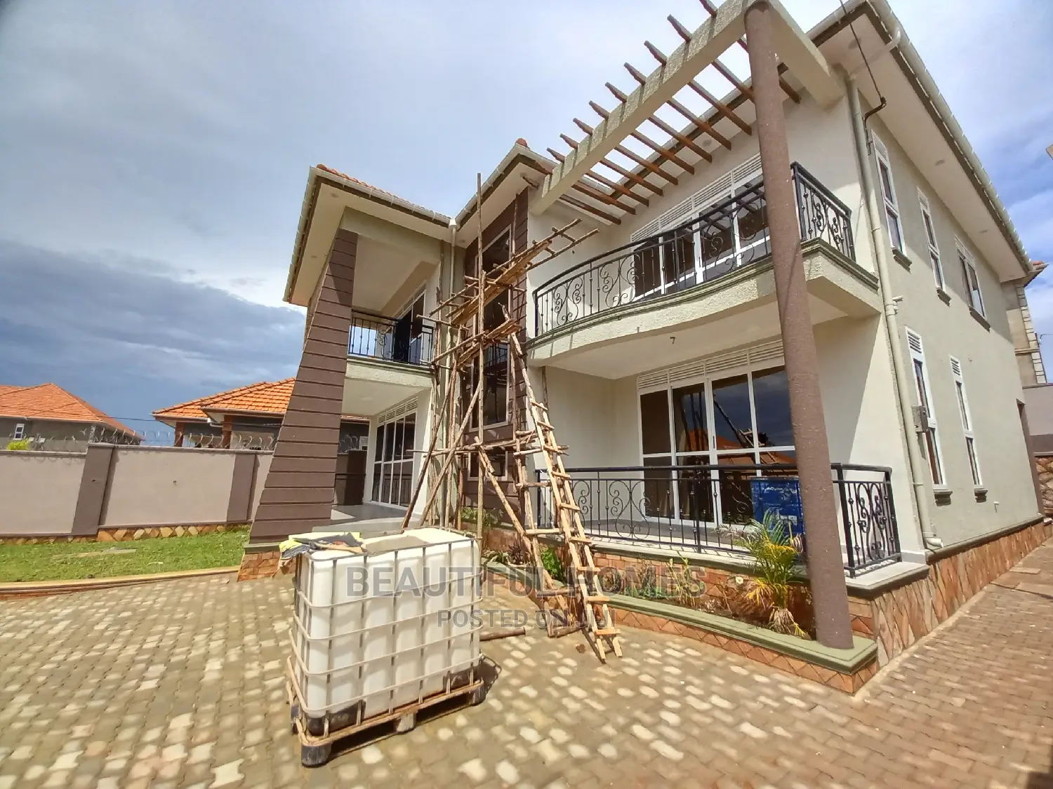 Furnished 5bdrm Mansion in Najjera Executive, Kira for Sale in Kira
