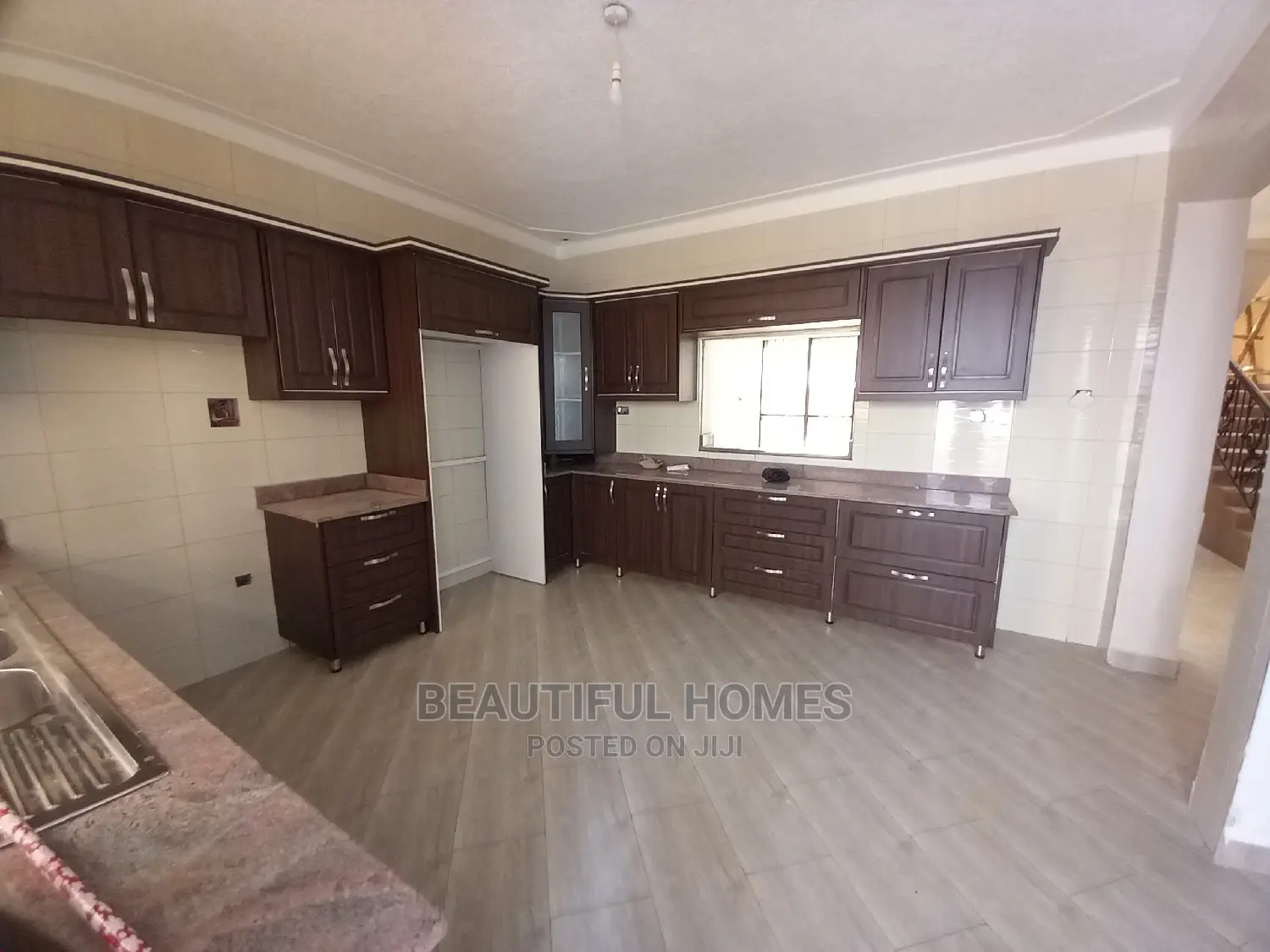 Furnished 5bdrm Mansion in Najjera, Kira for Sale in Kira