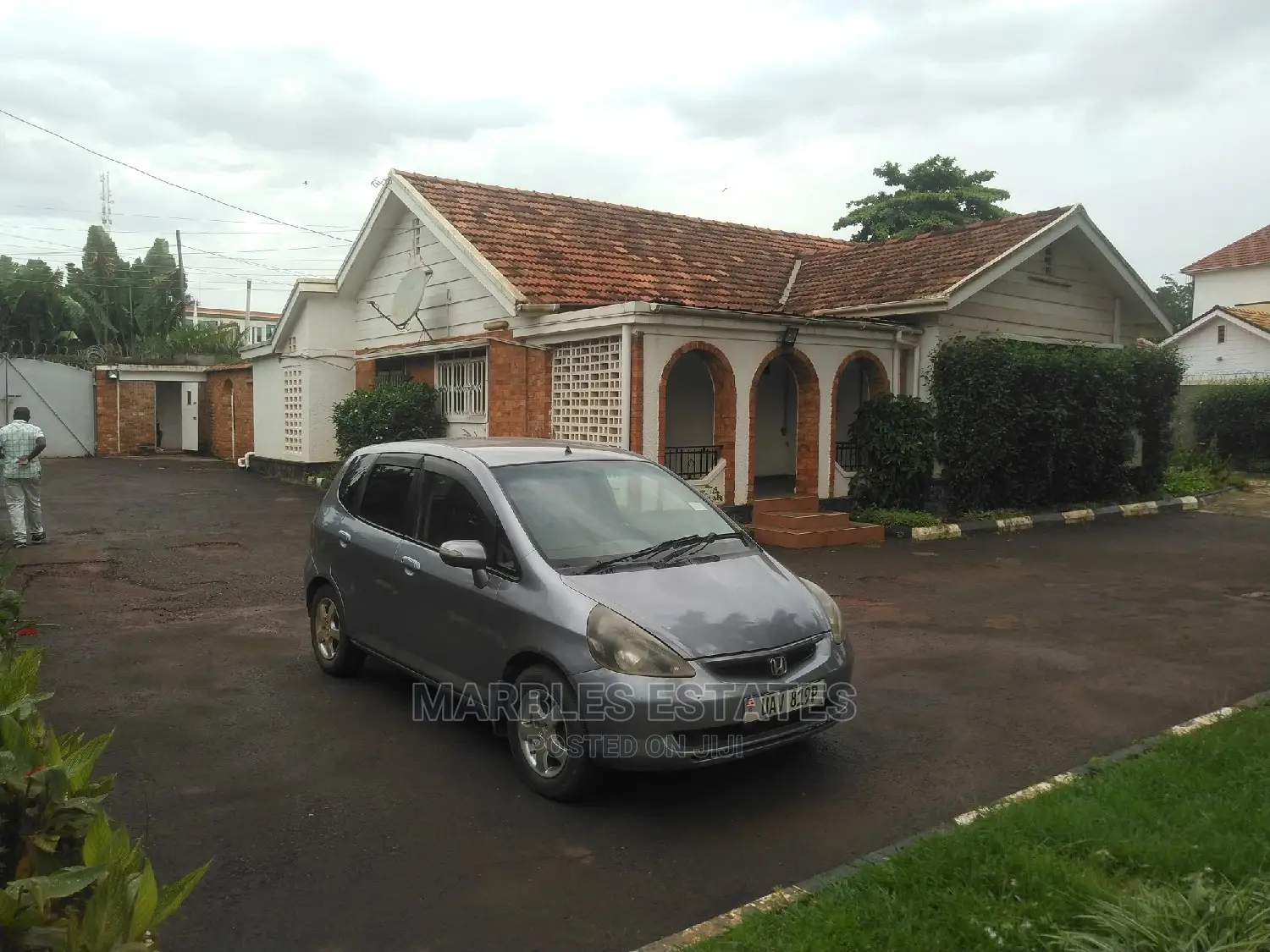 3bdrm Bungalow in Kololo, Central Division for Rent in Central Division