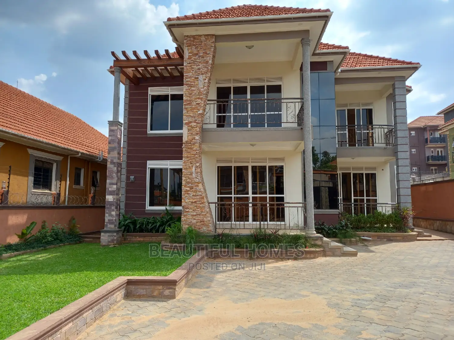 Furnished 6bdrm Mansion in Kisaasi, Central Division for Sale in Central Division