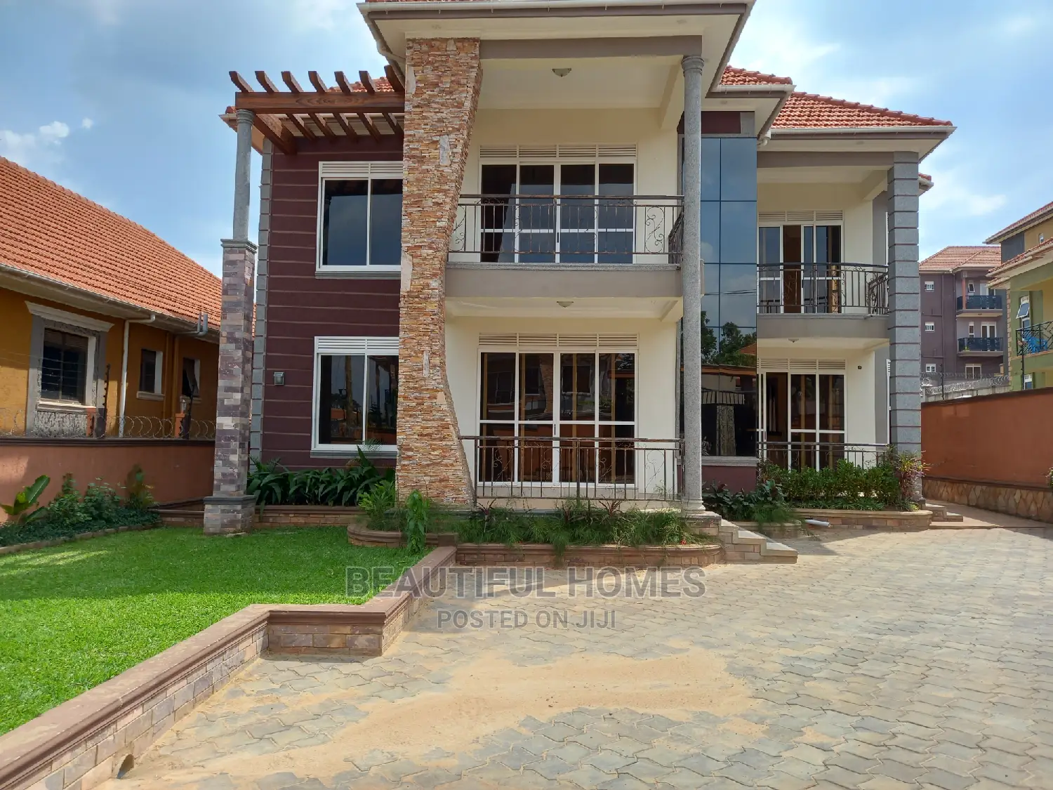 Furnished 6bdrm Mansion in Kisaasi, Nakawa for Sale in Nakawa