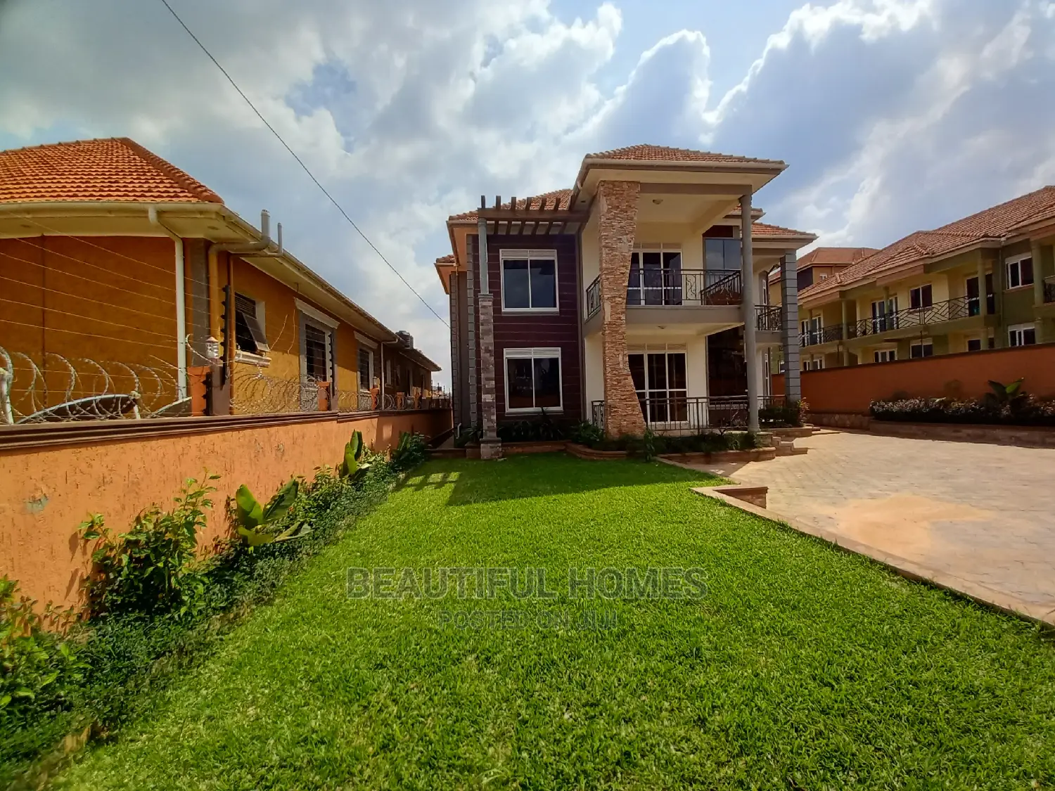 Furnished 6bdrm Mansion in Kisaasi, Nakawa for Sale in Nakawa