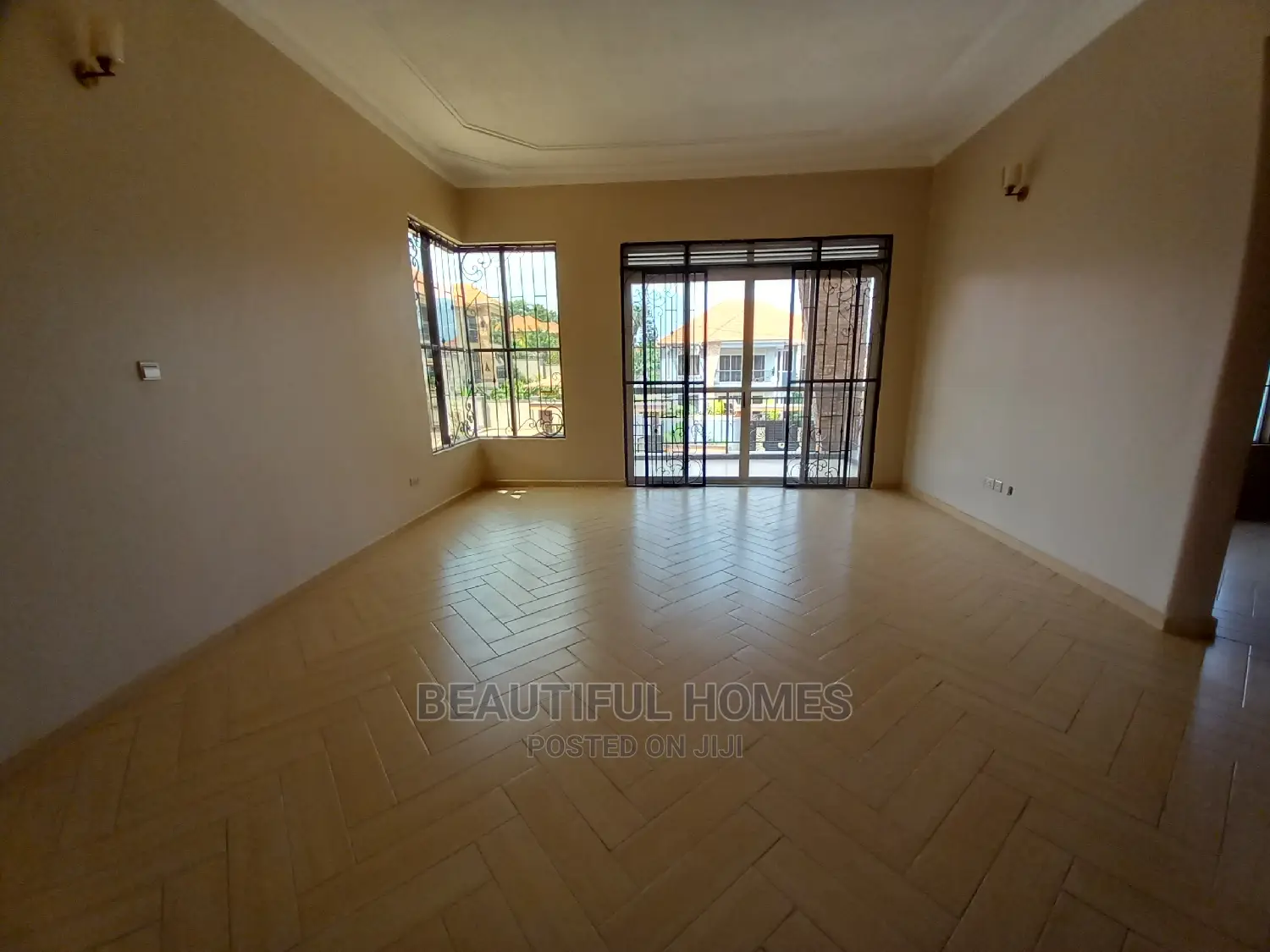 Furnished 6bdrm Mansion in Kisaasi, Nakawa for Sale in Nakawa