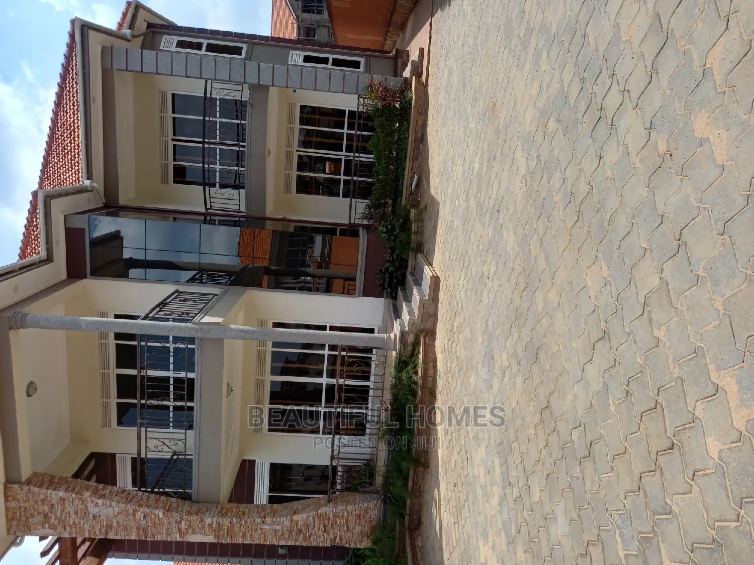 Furnished 6bdrm Mansion in Kisaasi, Nakawa for Sale in Nakawa