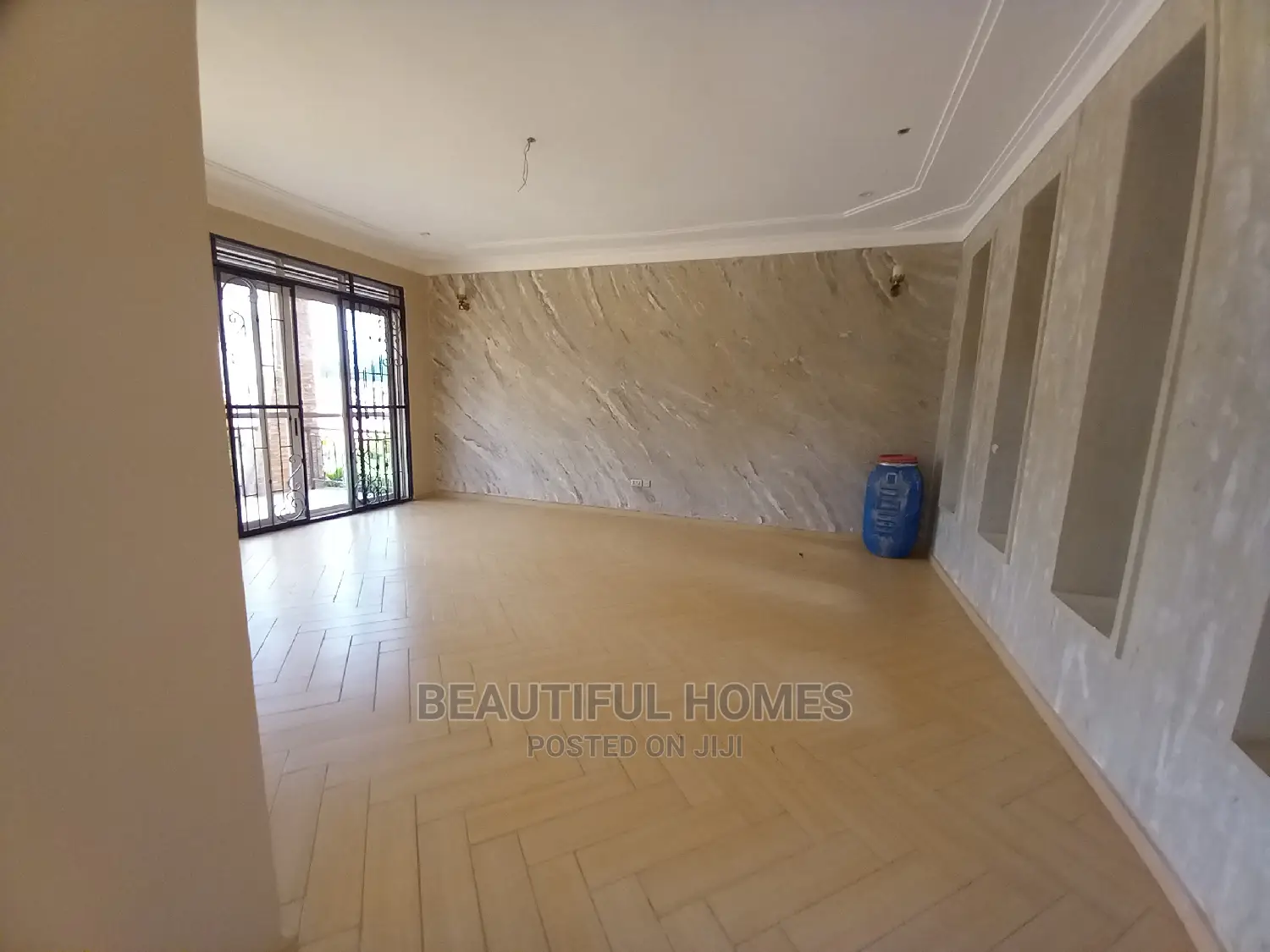 Furnished 6bdrm Mansion in Kisaasi, Nakawa for Sale in Nakawa