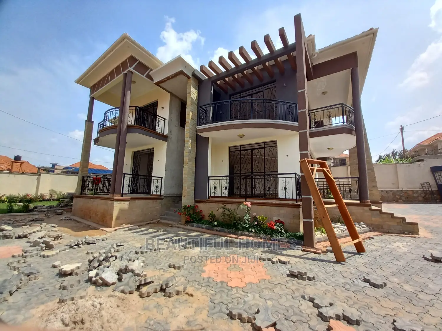 Furnished 6bdrm Mansion in Kira for Sale in Kira