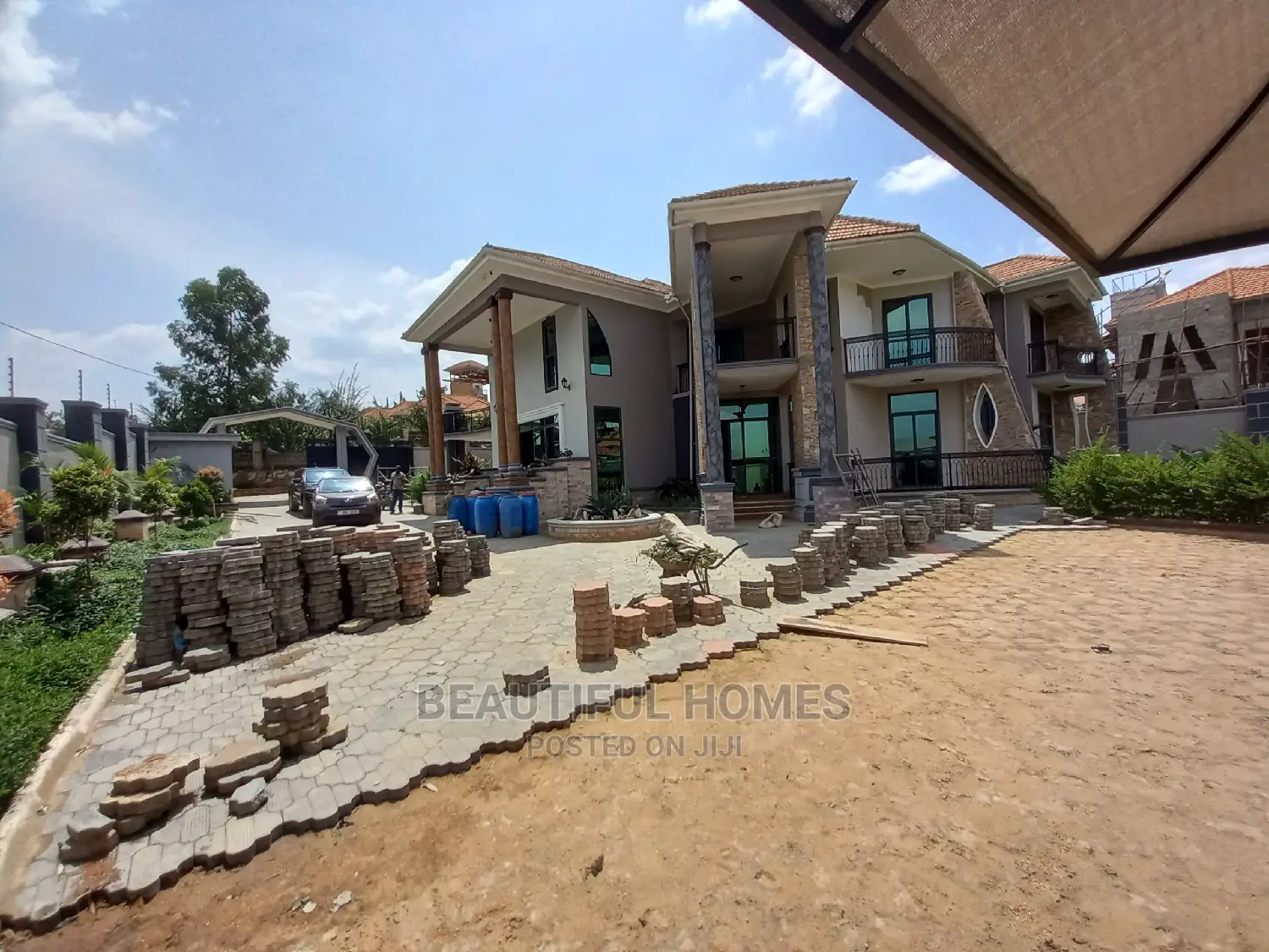 Furnished 7bdrm House in Kira for Sale in Kira