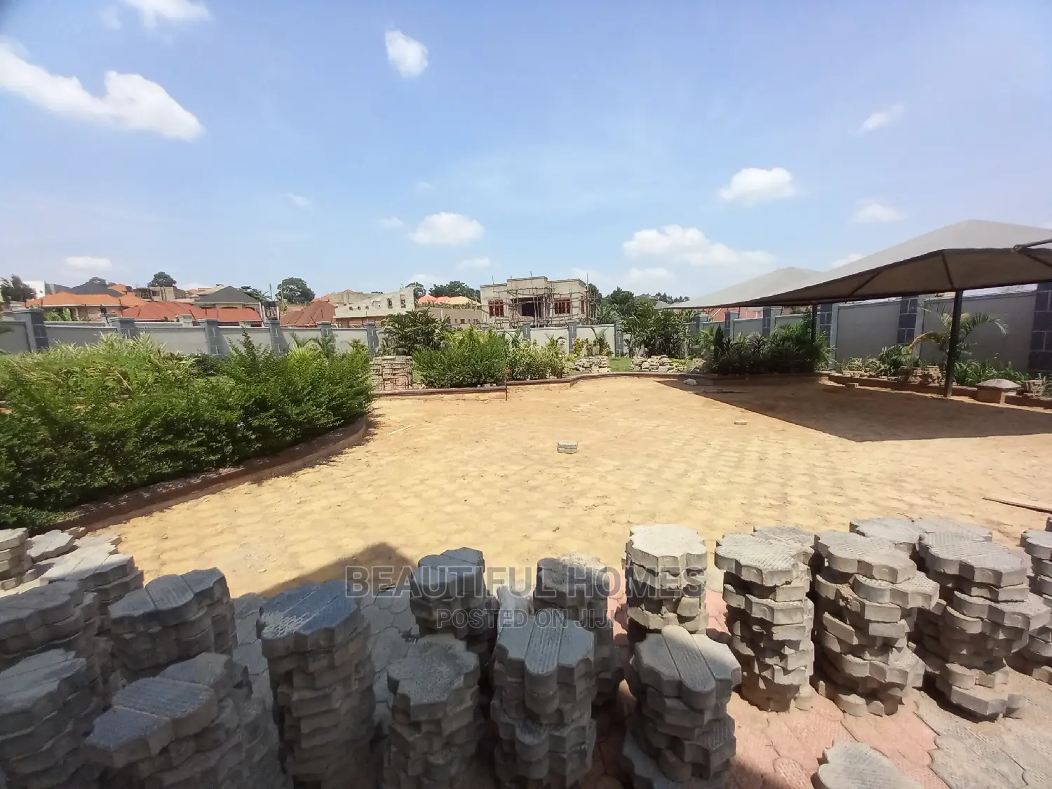 Furnished 7bdrm House in Kira for Sale in Kira
